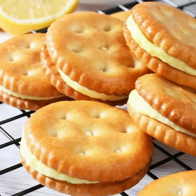 Oreo cookie Biscuit sandwich machine and automatic connection Biscuit packing machine