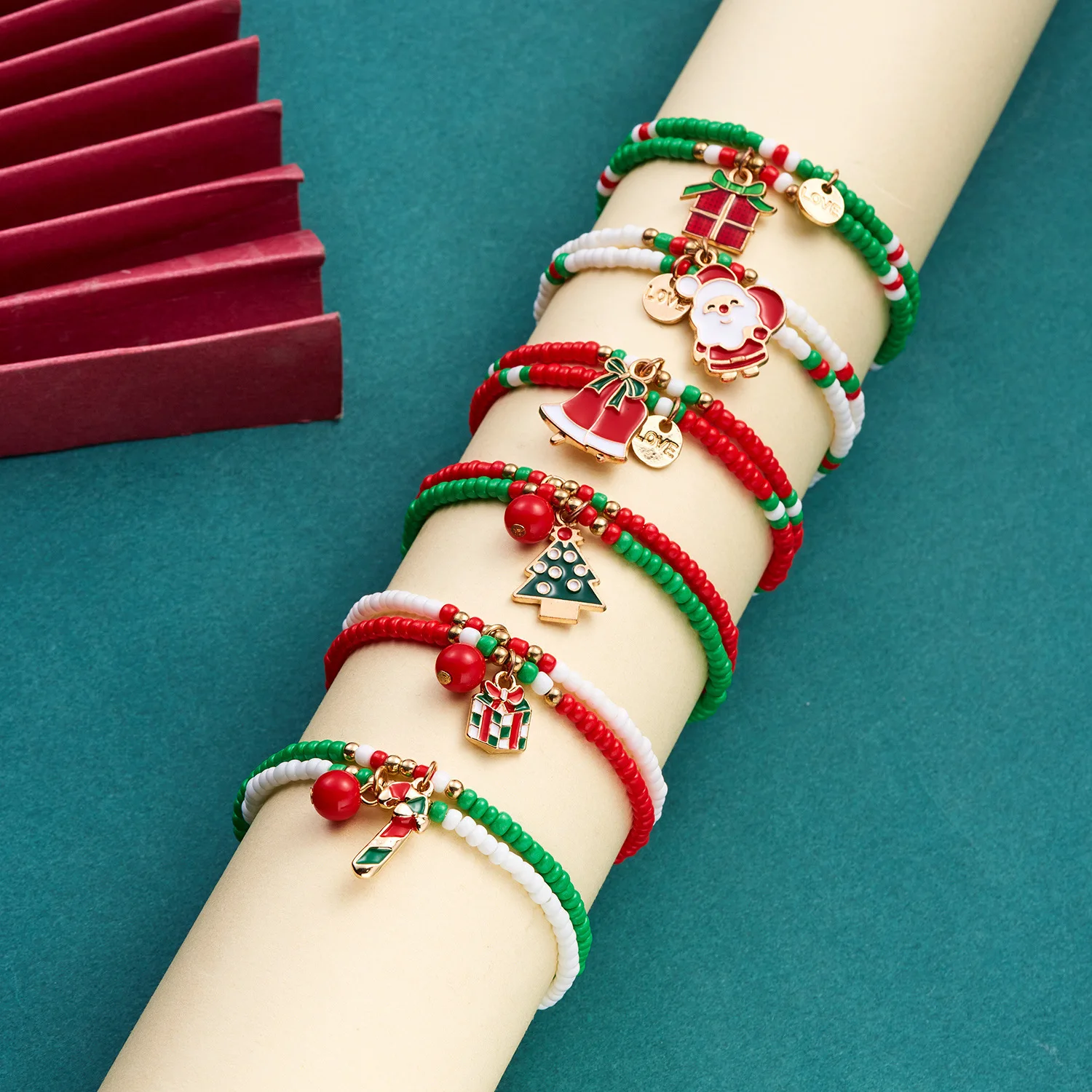 IRLIN Simple New Enamel Christmas Tree Santa Claus Charm Hand-made Mix Colors Christmas Elastic Seed Bead Bracelet