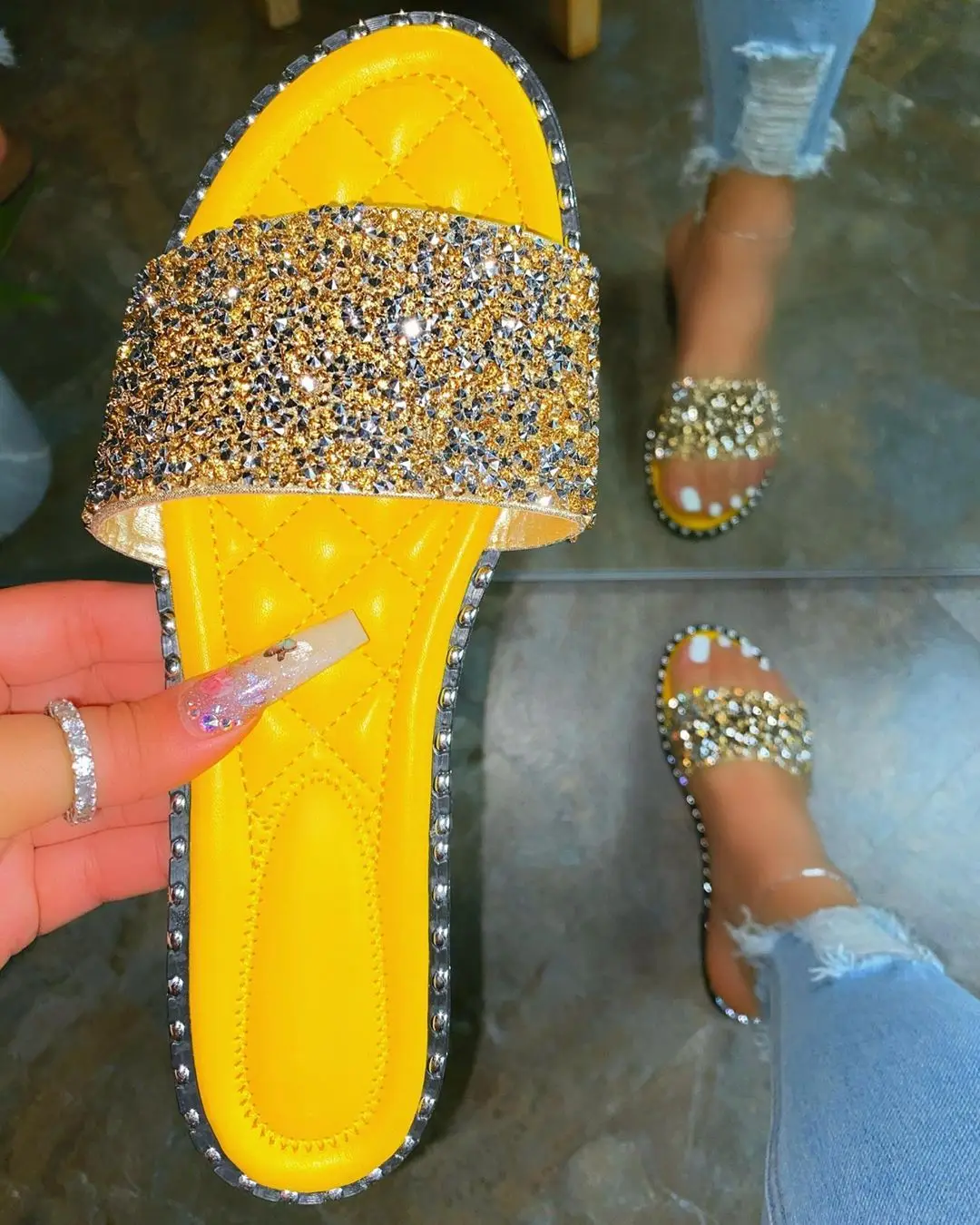 
Amazon INS Hot-Selling Women House Slippers Rhinestone Sequins One-Font Casual Flat Heel Ladies Sexy Slippers For Women 