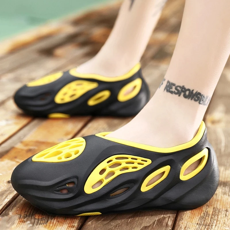 Fashion Cut-out Platform Slippers Sandal Fashion Beach Slides Soft EVA Outdoor Anti Slip Home Men Sandals Luxury Shoes