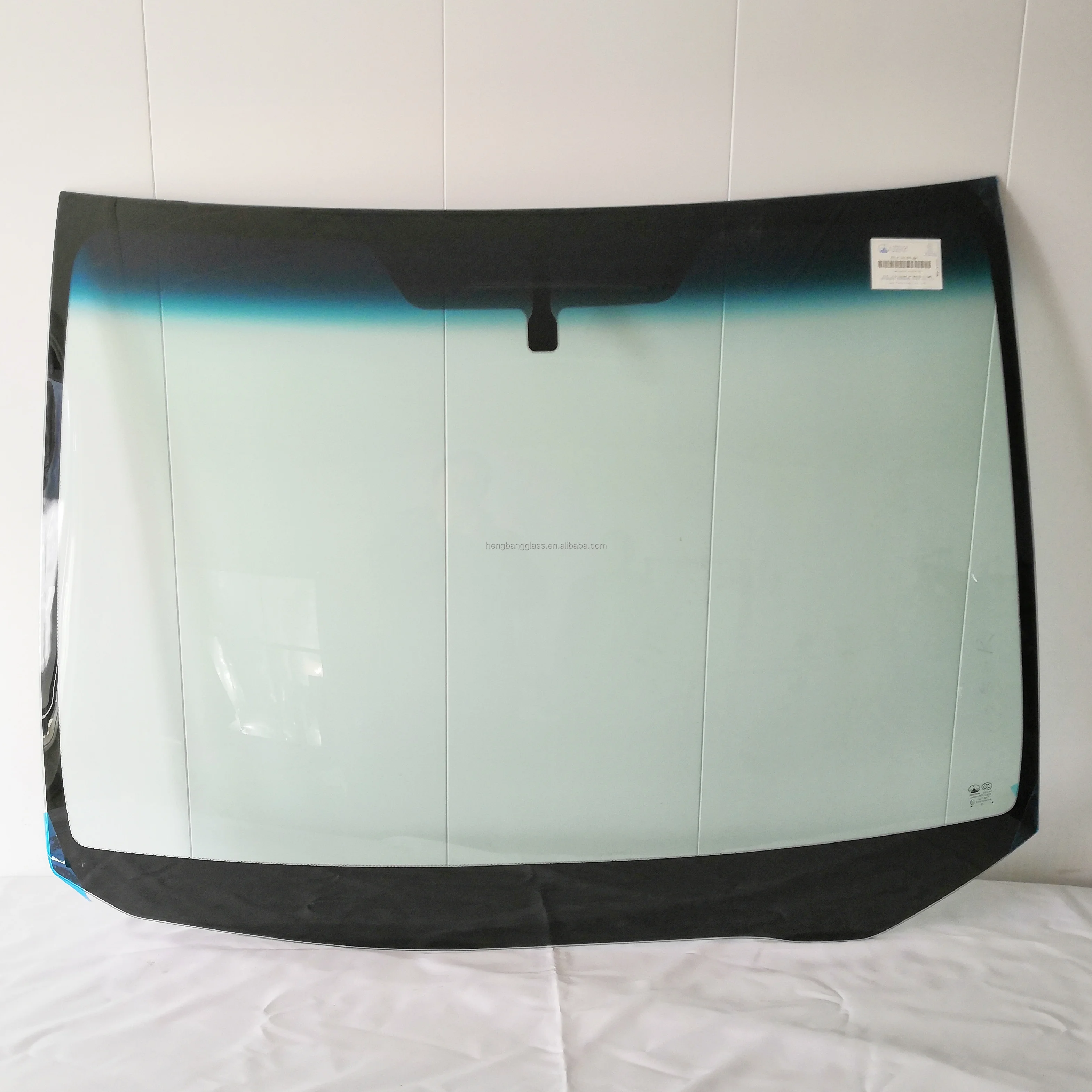 Автомобильное стекло