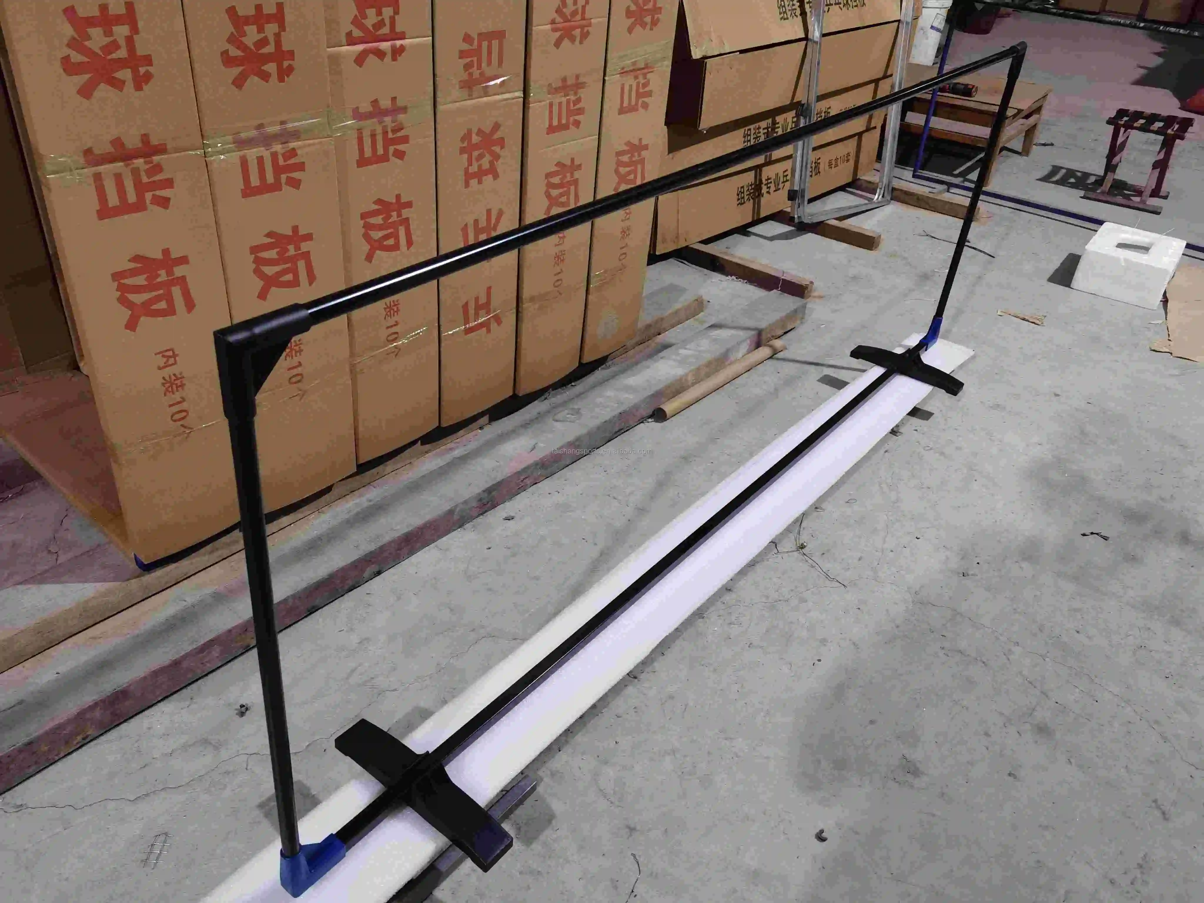 Customized sizes and logo PU/ Oxford Cloth Table tennis surrounding barriers with PP stands