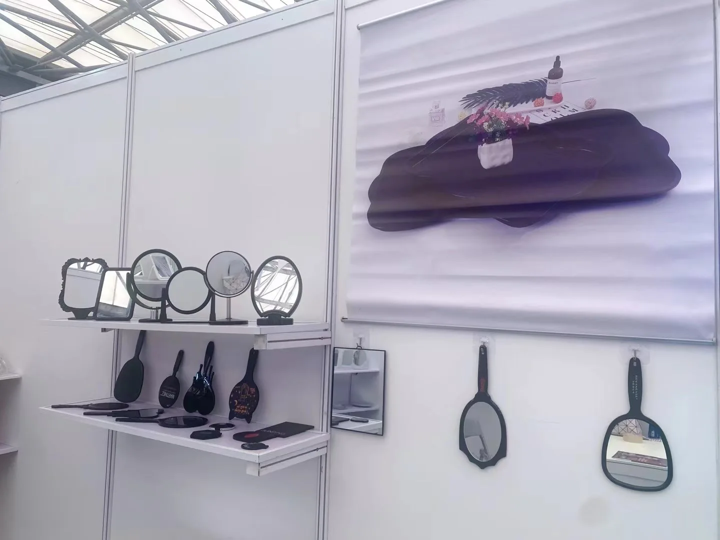 Custom mirror gift any color any shape mini compact mirror diy logo square round shape pu metal plastic small makeup mirror