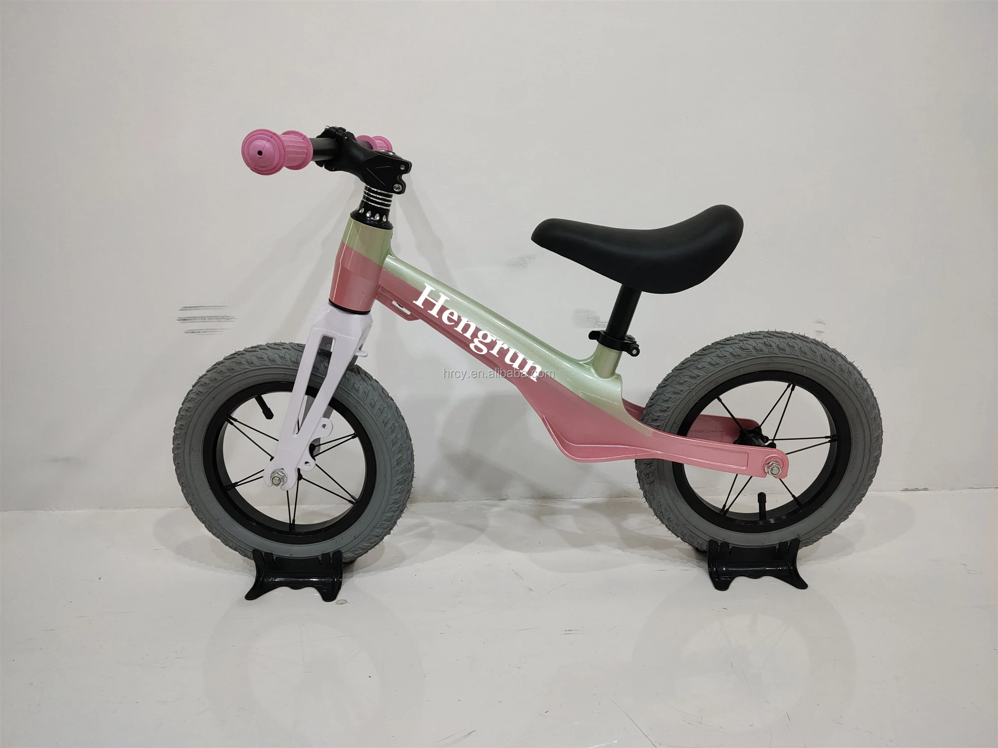 light kids bike baby slide bike OEM China bicycle factory steel frame bike Titanium magnesium alloy
