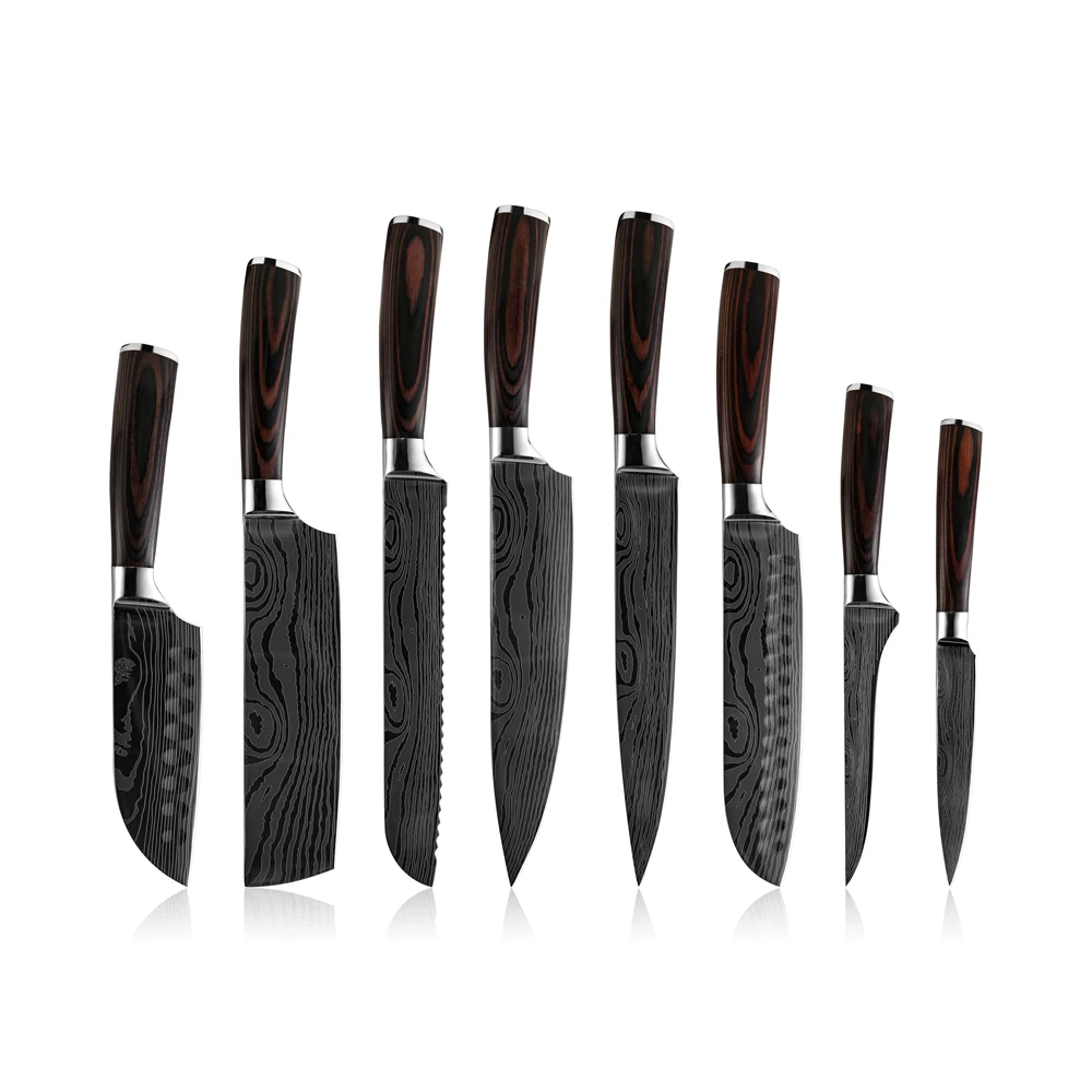 Набор гладких дамасских ножей с черными лезвиями и привлекательными ручками из коричневого дерева, предназначенный для профессионального использования