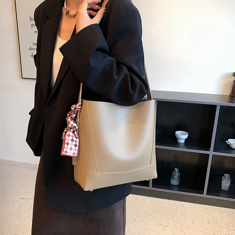 Wholesale Trendy Large Capacity Shopper Tote Handbag High Quality Minimalism PU Hand Bags For Women