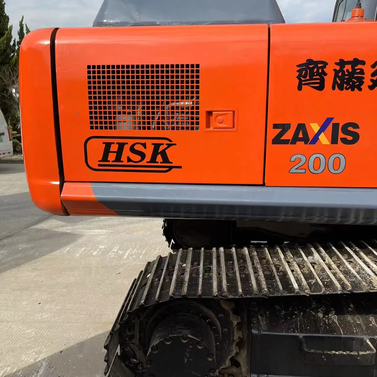 Hottest item used medium size excavator HITACHII 20 ton secondhand digger ZX200 with good running condition