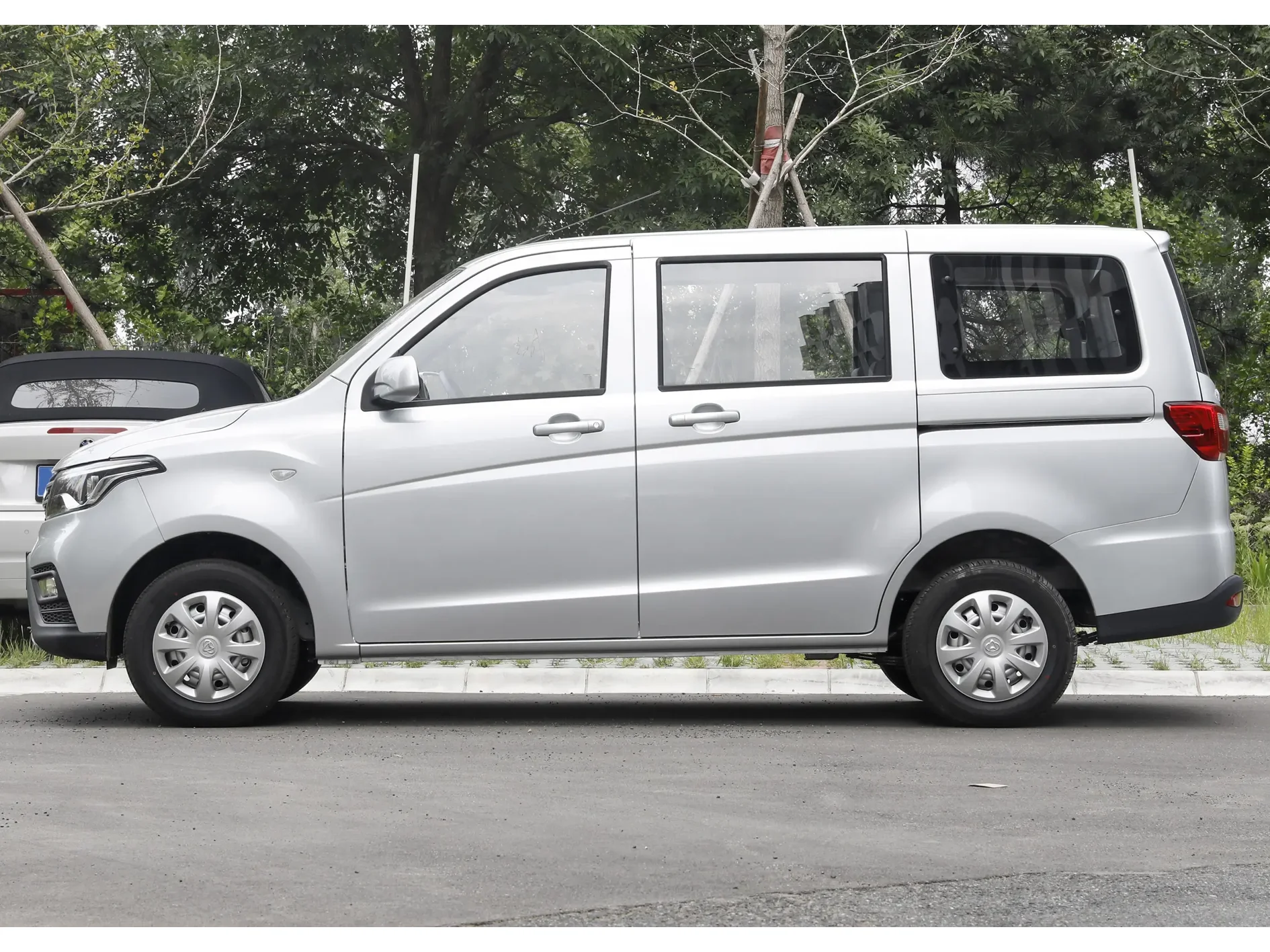 2023 Changan Ounuo S Mini Cargo Van 1.5L Gas Minibus Electric Pickup with Rear Camera Manual Gearbox Light Interior for Sale