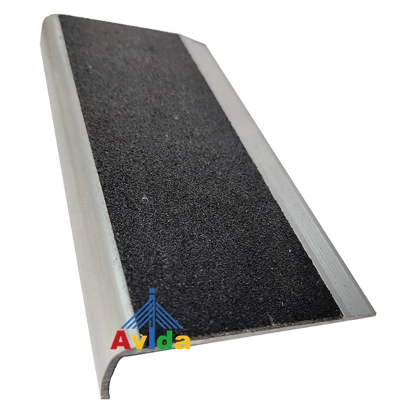 Abrasive Aluminum Anti-slip Stair Nosing for Timber Staircase