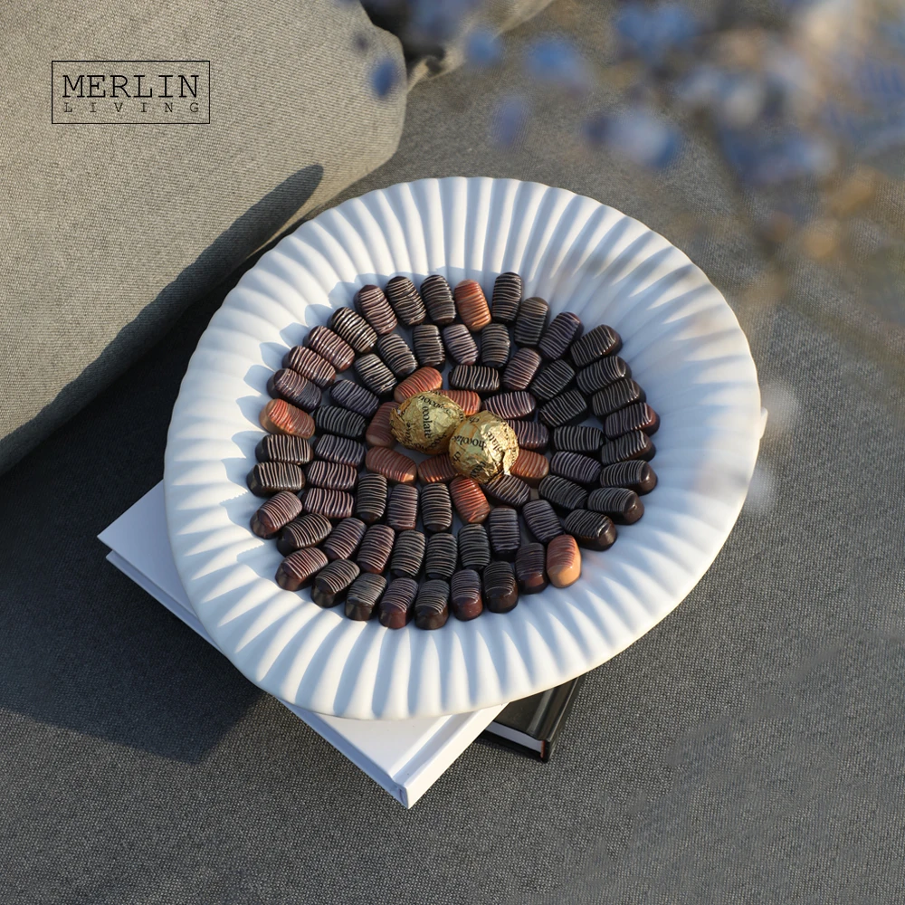 Merlin Living Minimalist White Ceramic Fruit Plate Ceramic Home Decor Fruit Bowl Nordic Home Decor Chaozhou Ceramic Factory OEM