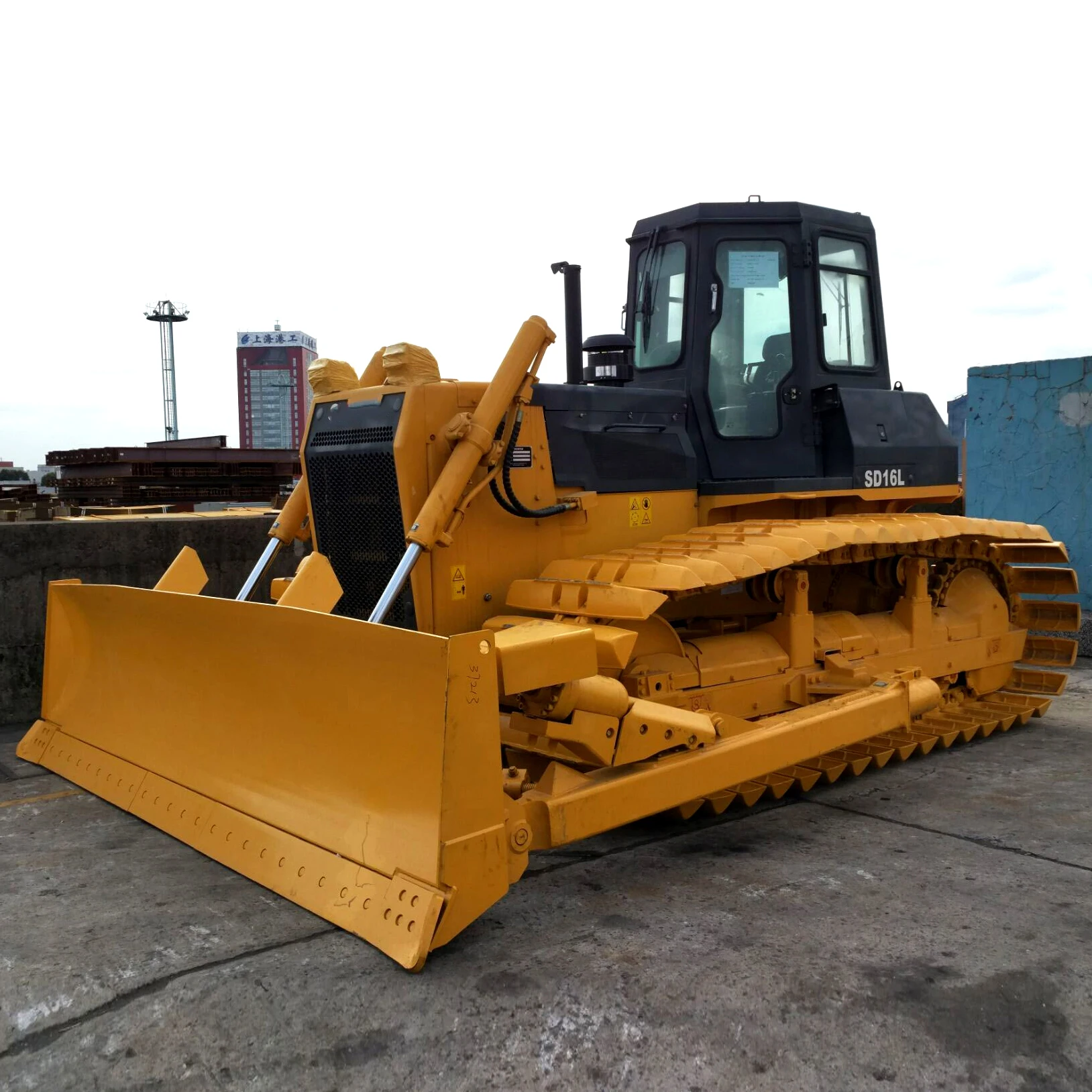 160HP Earthmoving Machinery Bulldozer SD16L Crawler Bulldozer with Factory Price