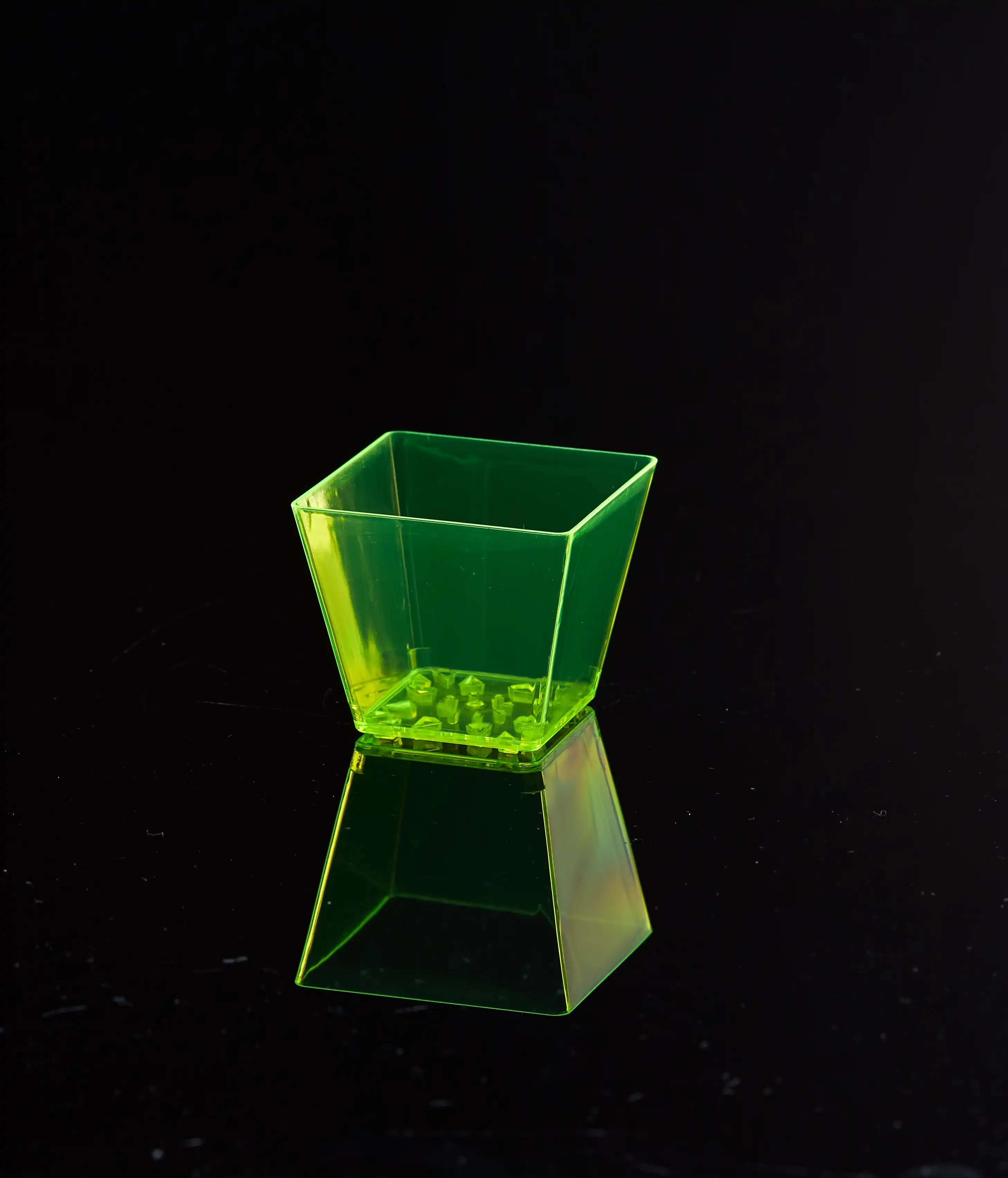 Reusable personalized wholesale ice cool solid colored acrylic person plastic cup plastic drinking glass