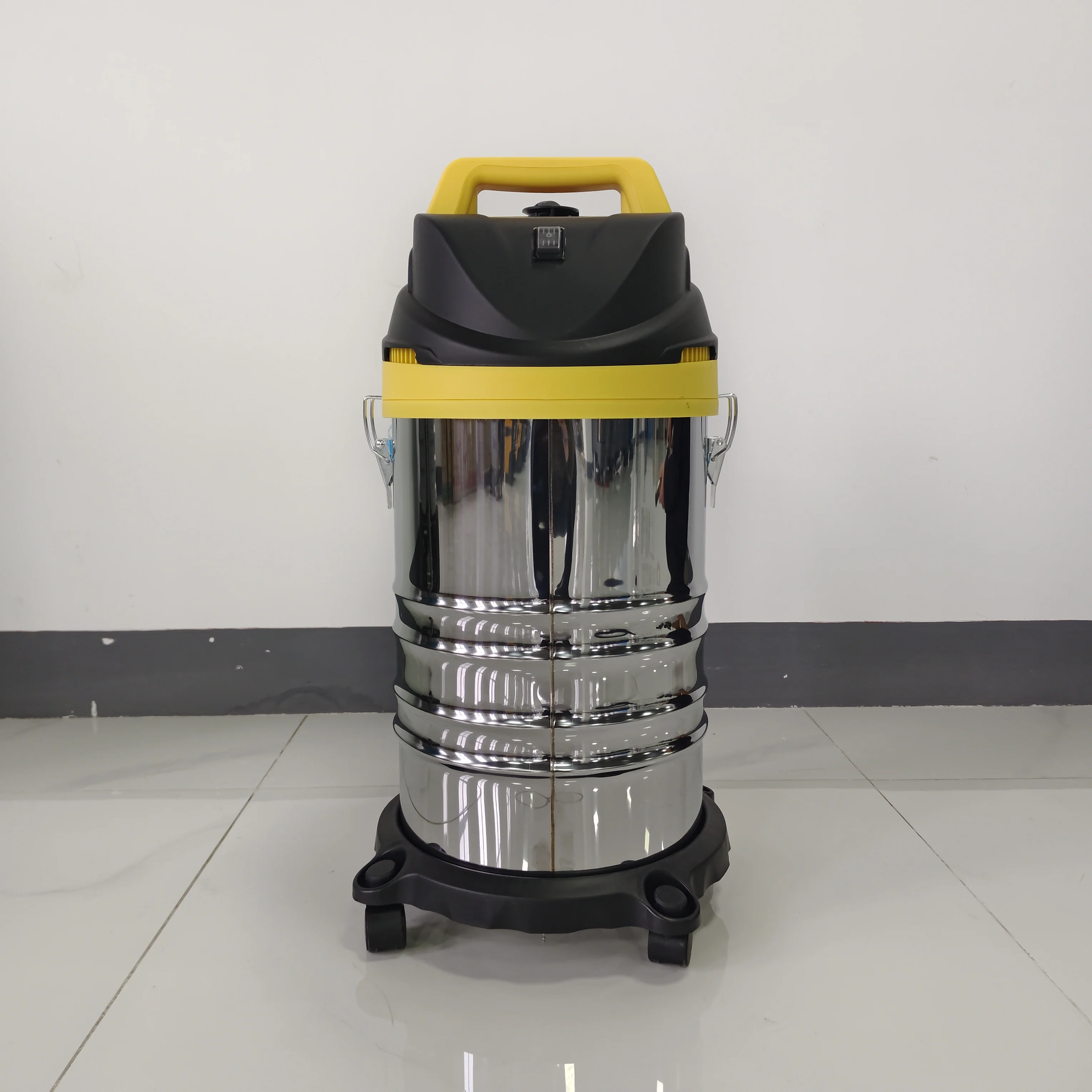 New Design Floor Cleaning Machine 1600W Portable Wet And Dry Vacuum Cleaner For Home,Car ,Commercial