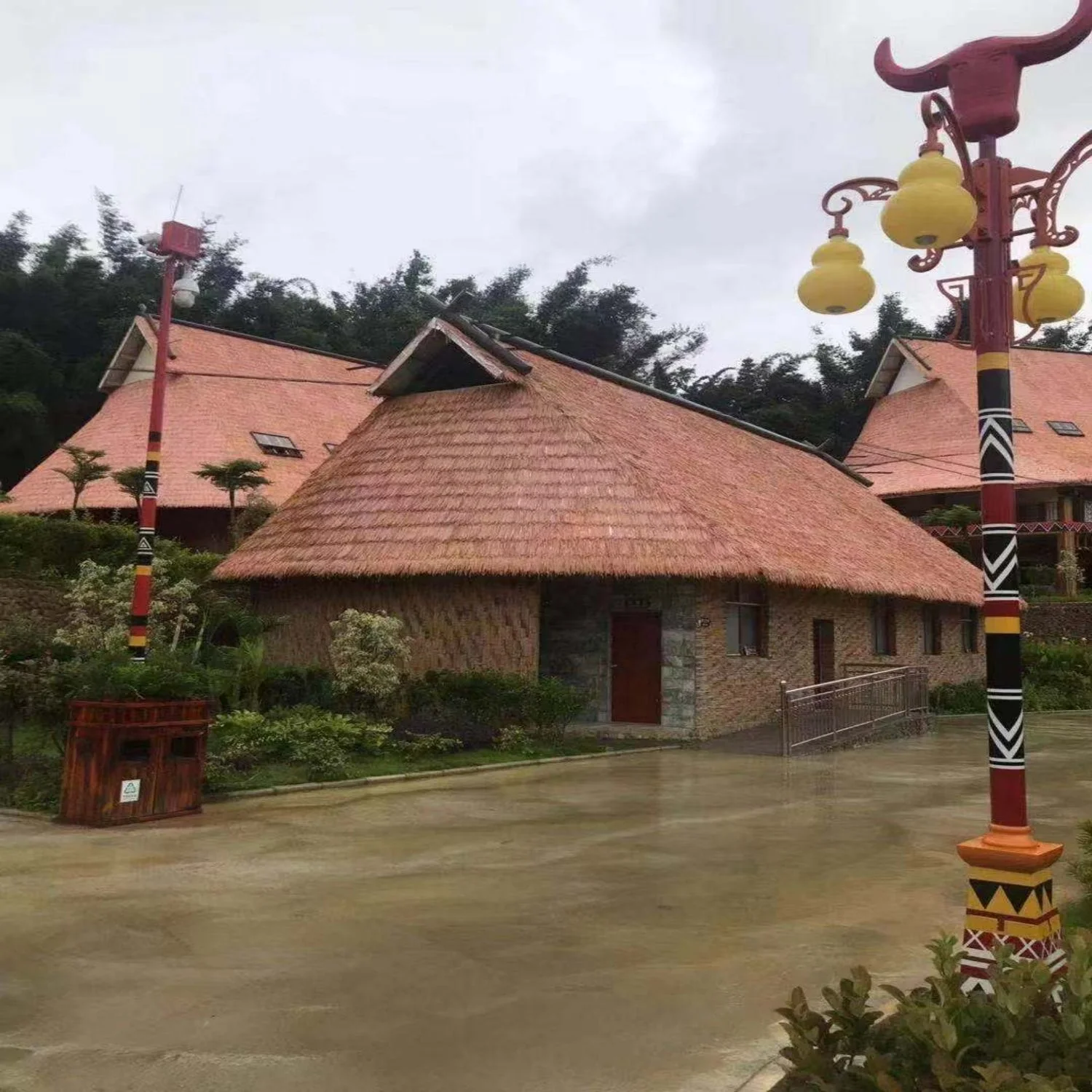 Thatched Roof Hut Thatch Roofs Prices Thatch Roof Natural