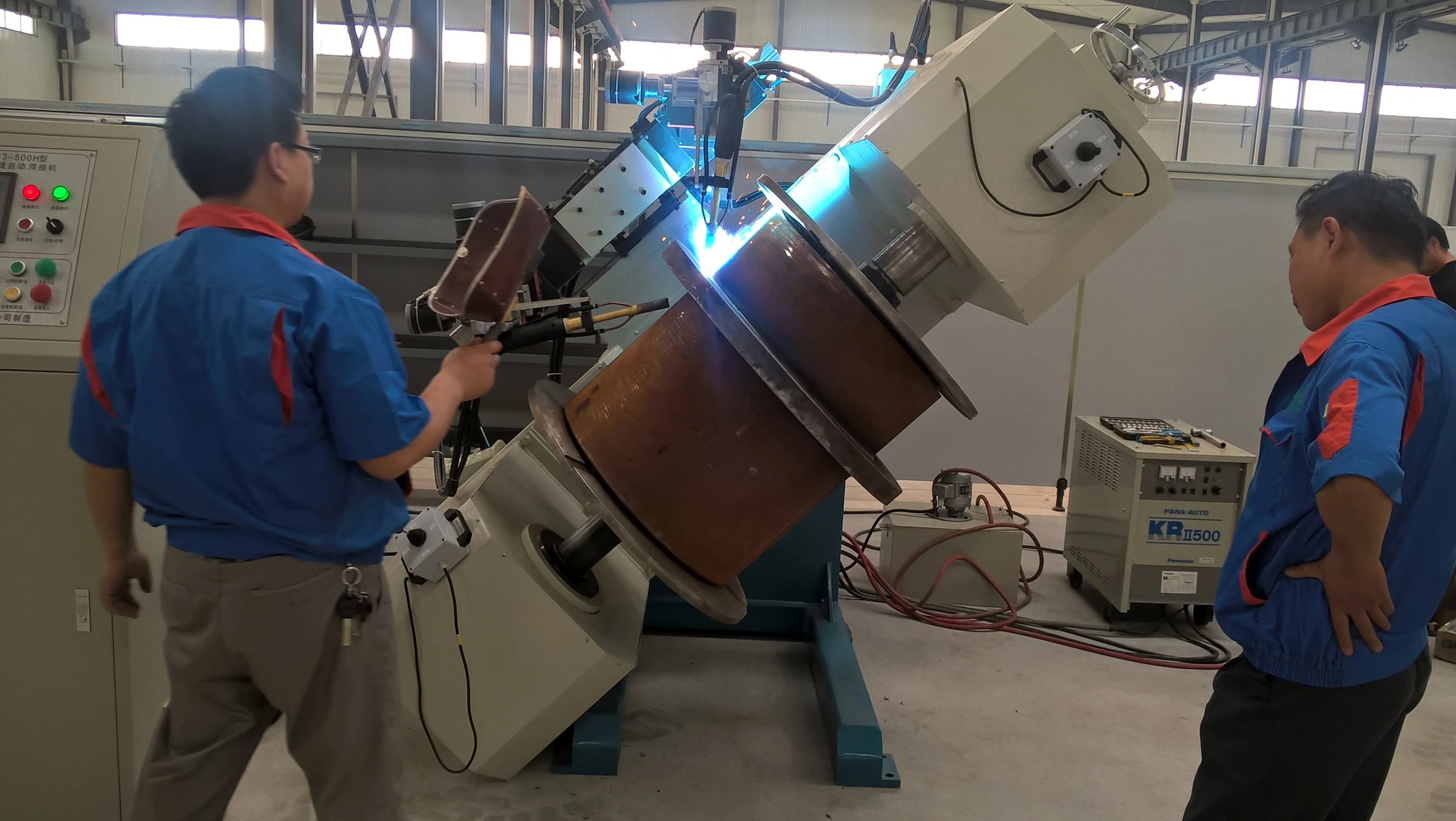 Automatic excavator track idler repair welding machine surface overlay welding machine