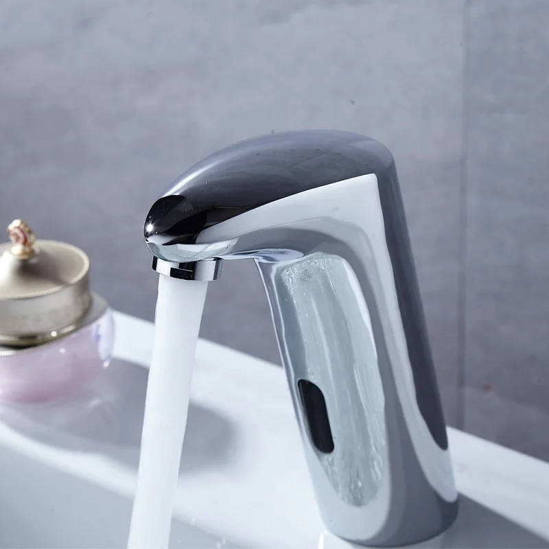 Роскошный Бесконтактный Смеситель для ванной комнаты смеситель с двойным датчиком автоматическим переключателем воды кран