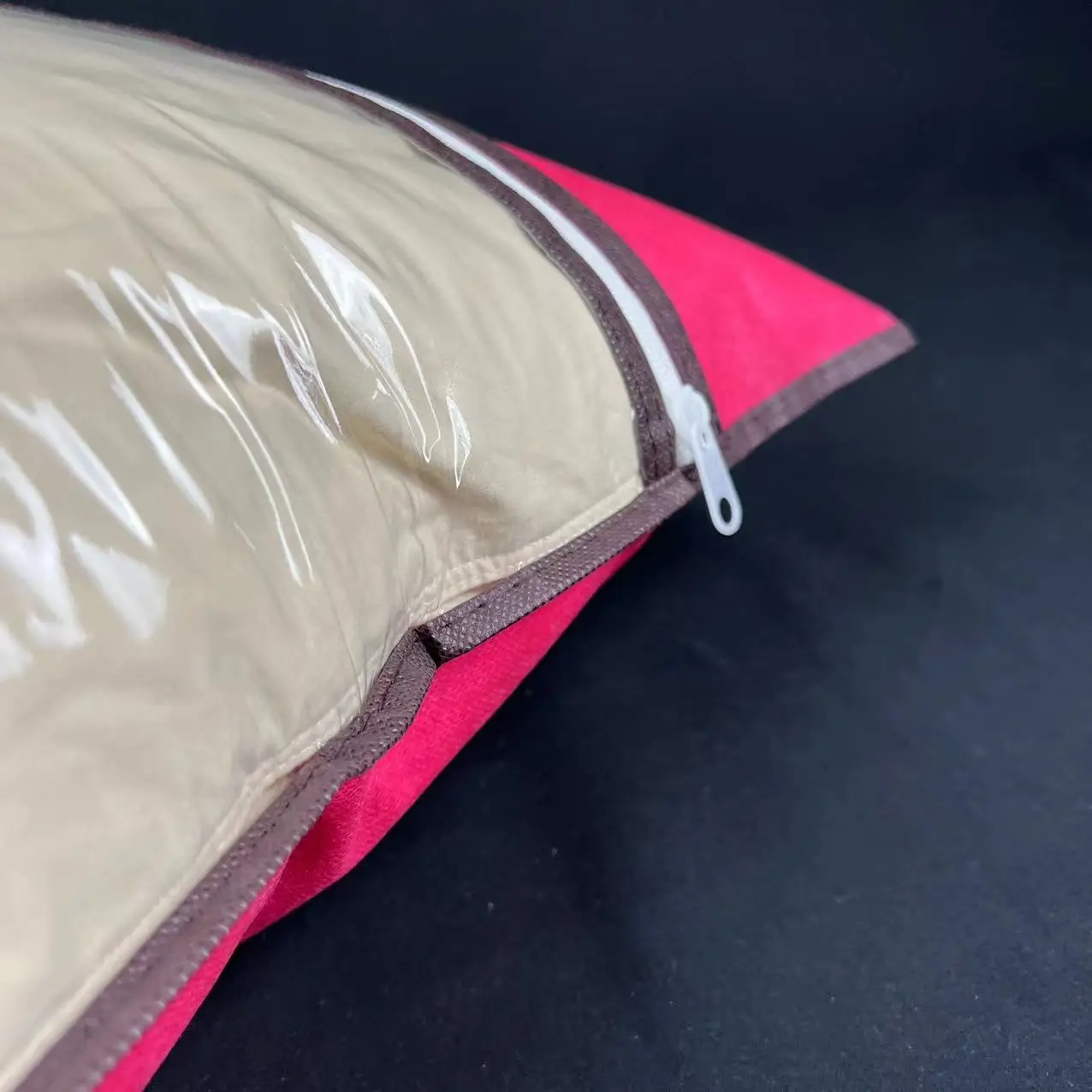 Wholesale Recyclable Packaging Pillow Interior Zipper Bag With Handle