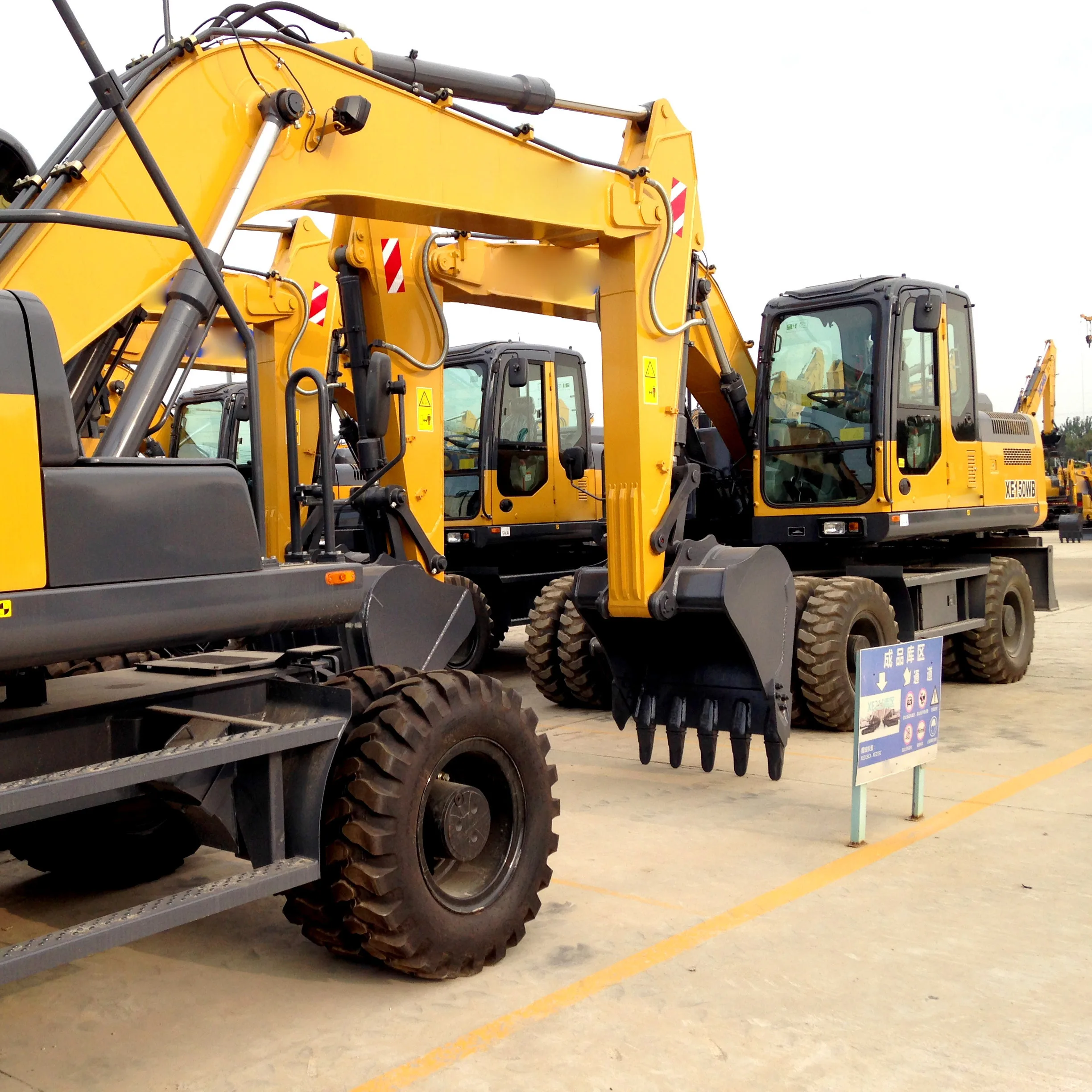 104kW Excavating Machinery 15 Ton Mining Wheel Excavator XE150WB