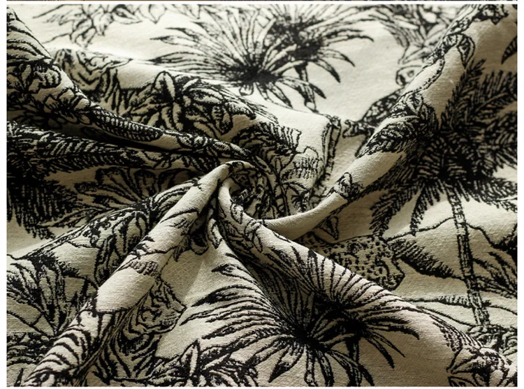 30 cotton 70 polyester Plain Black And White Jungle Wind Yarn-dyed Plant And Animal Thick Polyester-cotton Jacquard Fabric