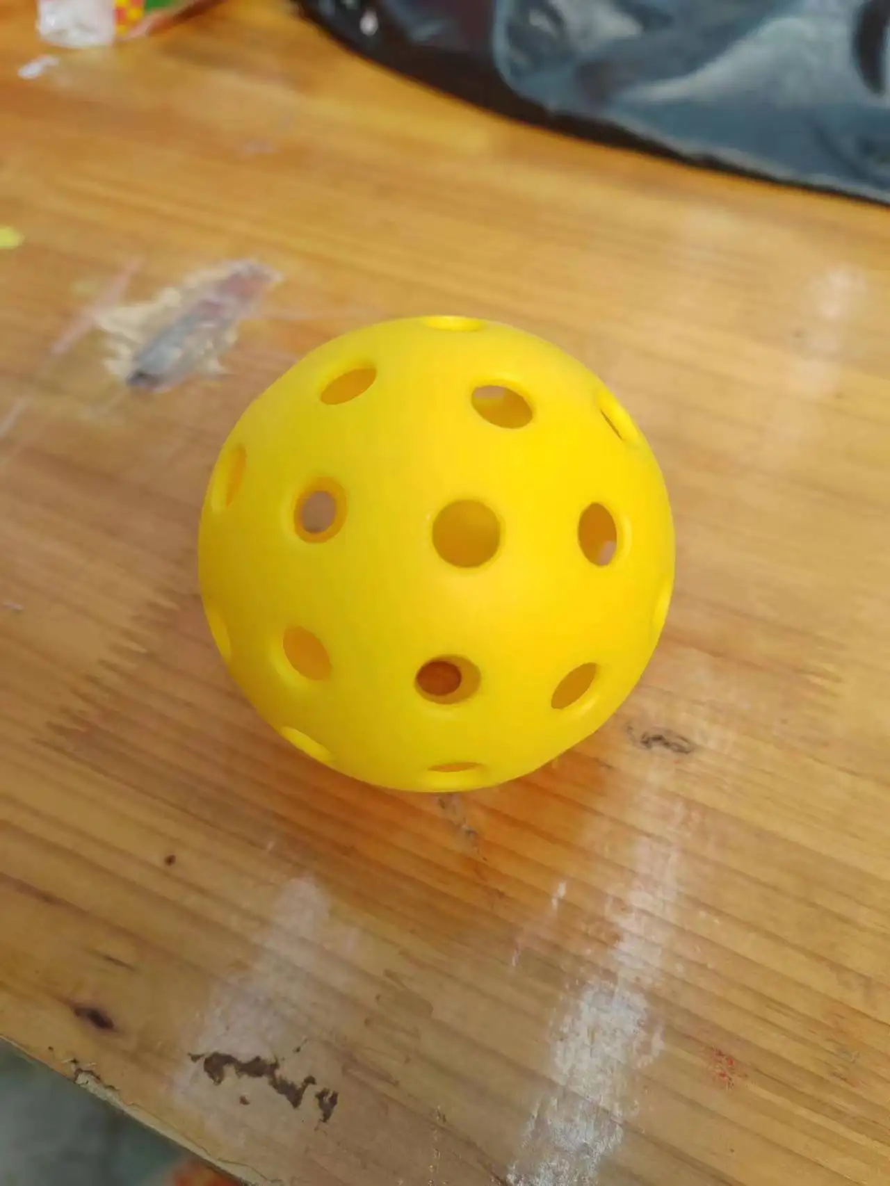 Лопатка Pickleball с лицевой стороной из углеродного волокна для лучшего контроля и вращения сотовая полимерная корейско-динамическая форма