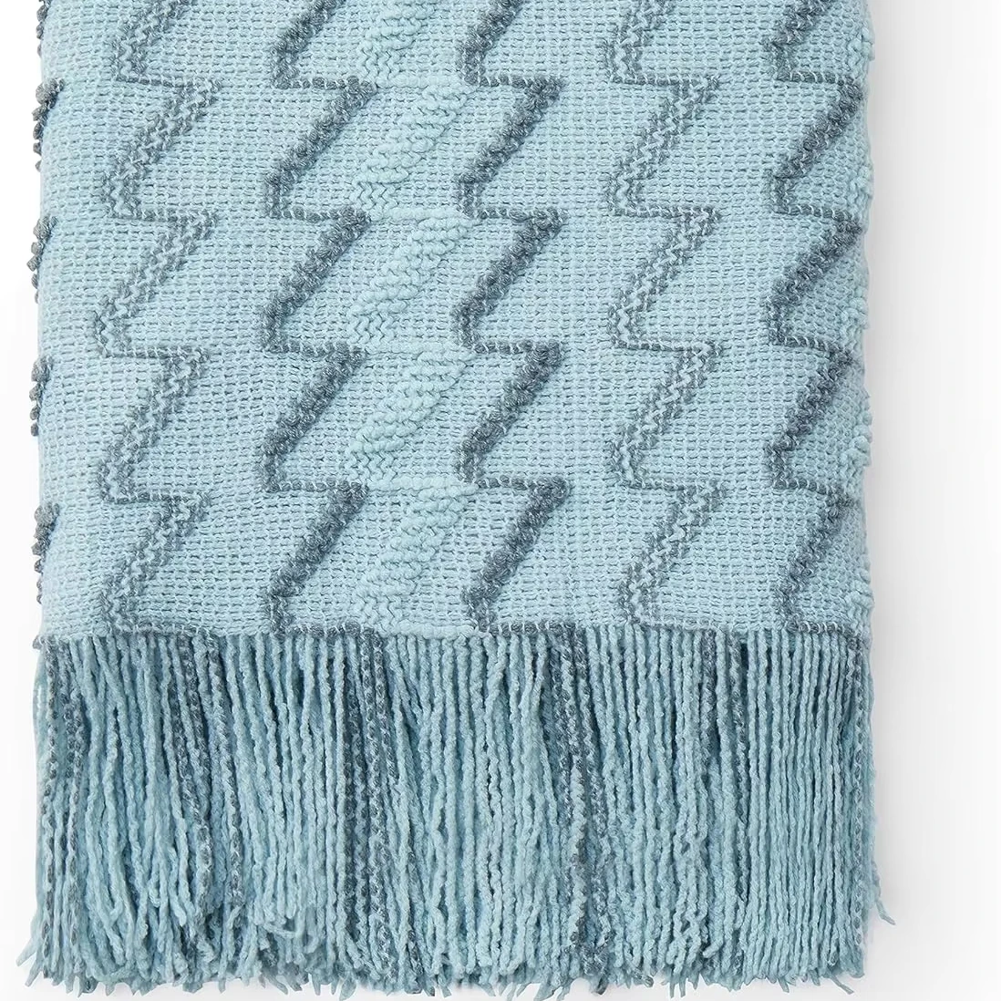 Вязаные одеяла с кисточками