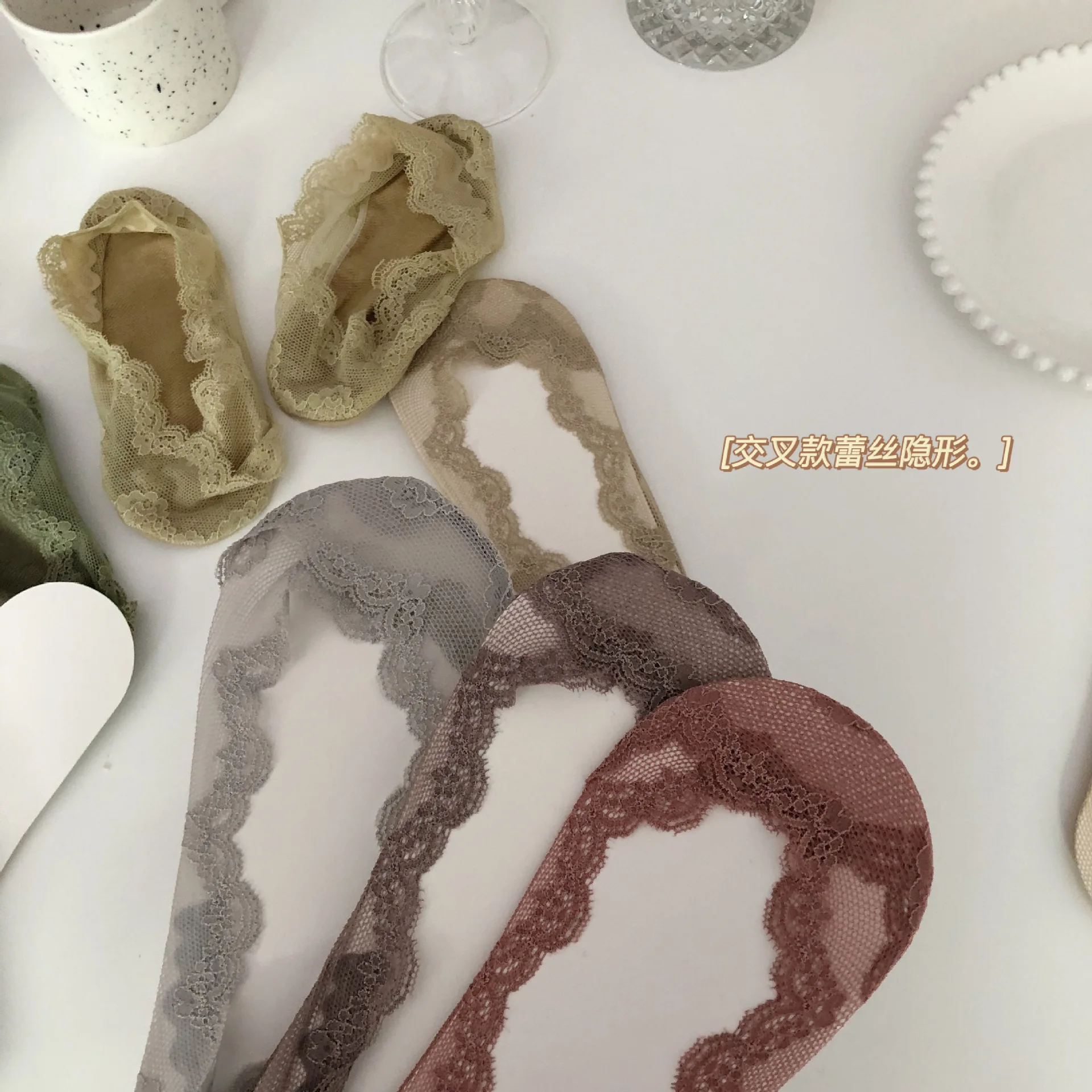 Летние новые женские носки, тонкие хлопковые невидимые носки, кружевные неглубокие носки с ресницами, силиконовые Нескользящие