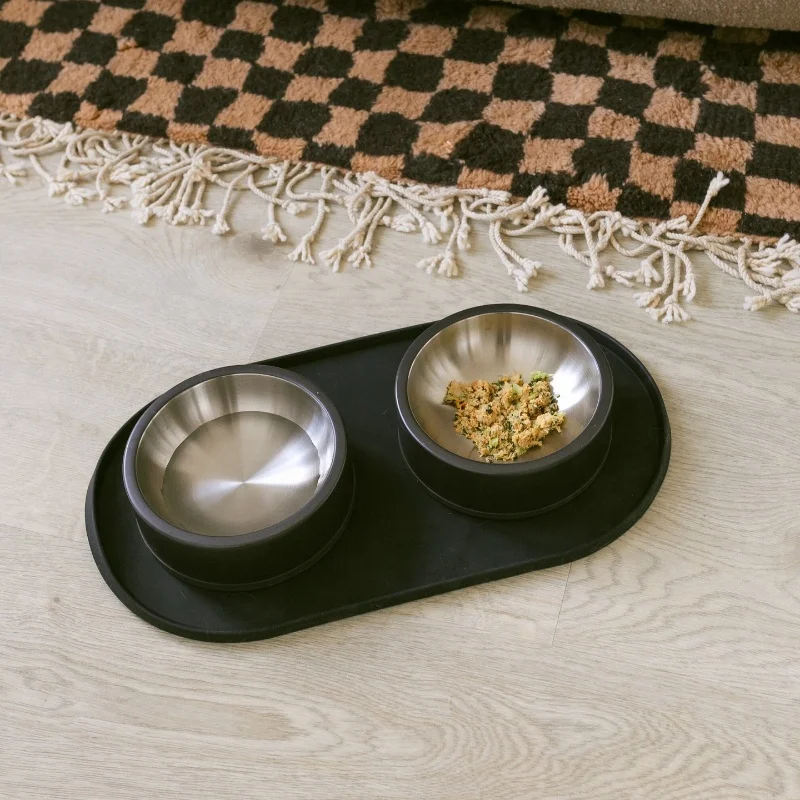 Customized Non-Skid no spill water bowl stainless steel pet dog feeder bowl Kit with silicone mat