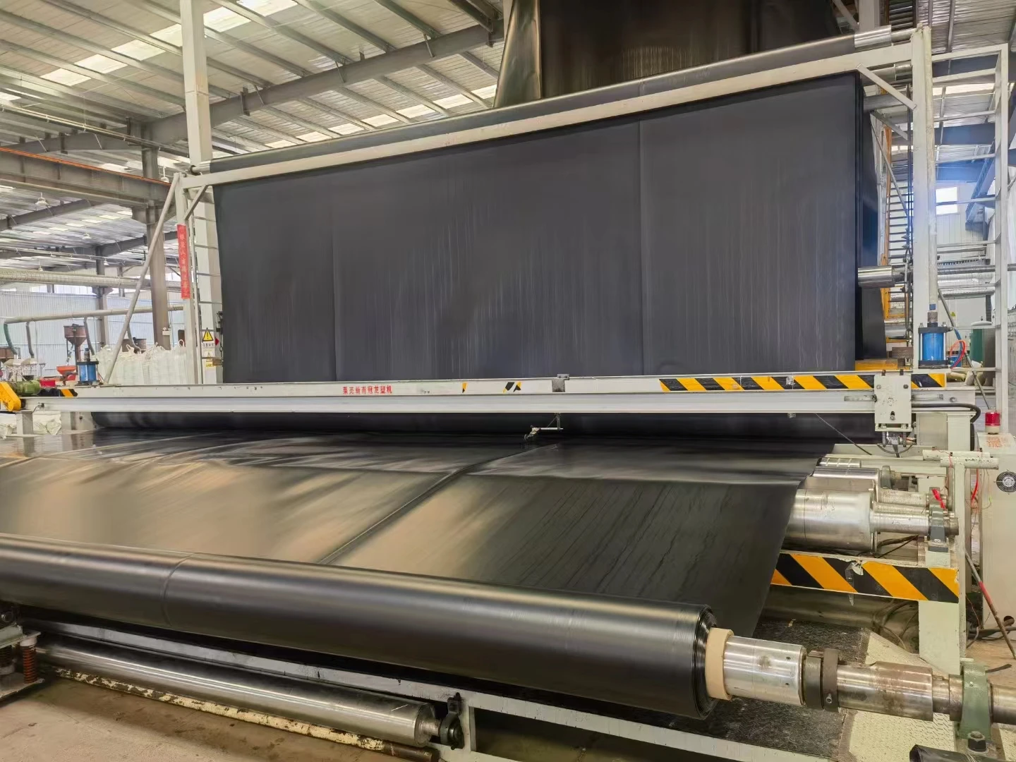 Made in China EPDM membrane for pond waterproofing 0.5mm swimming pool waterproofing EPDM membrane