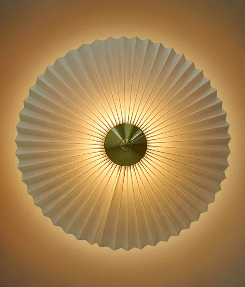 Nordic Style Origami Gold Brass Style Japanese Umbrella Pleated Table Lamp Modern Pleated Umbrella Desk Lamp Bedside Table Lamp