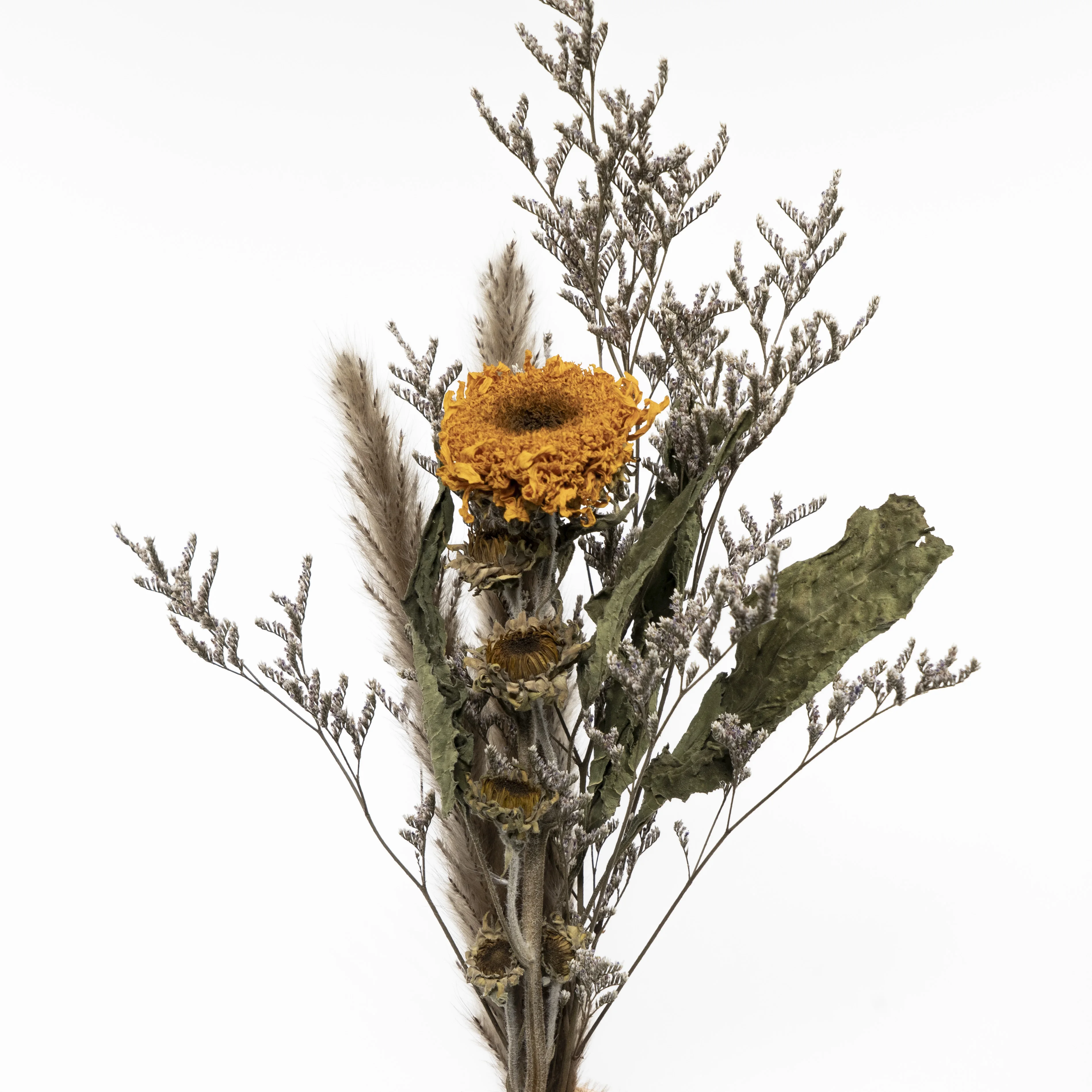 Wholesale Amazon Hot Selling Home Kitchen Wedding Arrangements Decoration Daisy Caspia Statice Rose Dried Flowers Bouquet