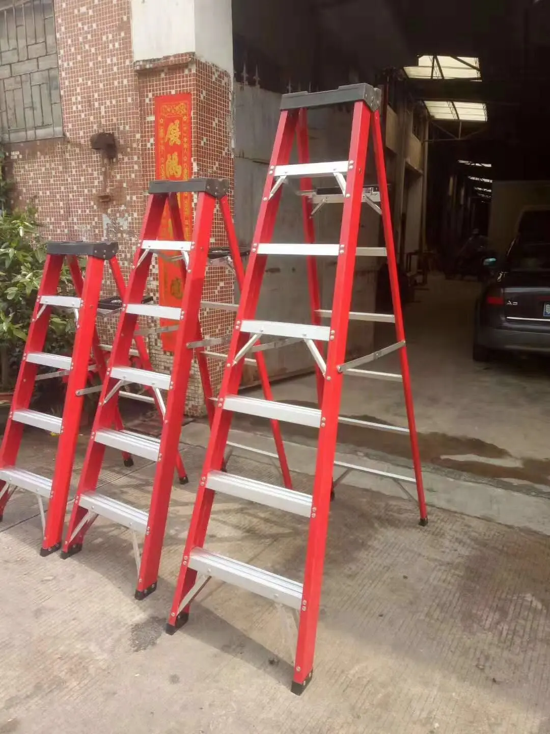 Electricians Platform 7 Tread Fiberglass Fiber Glass Step Ladder