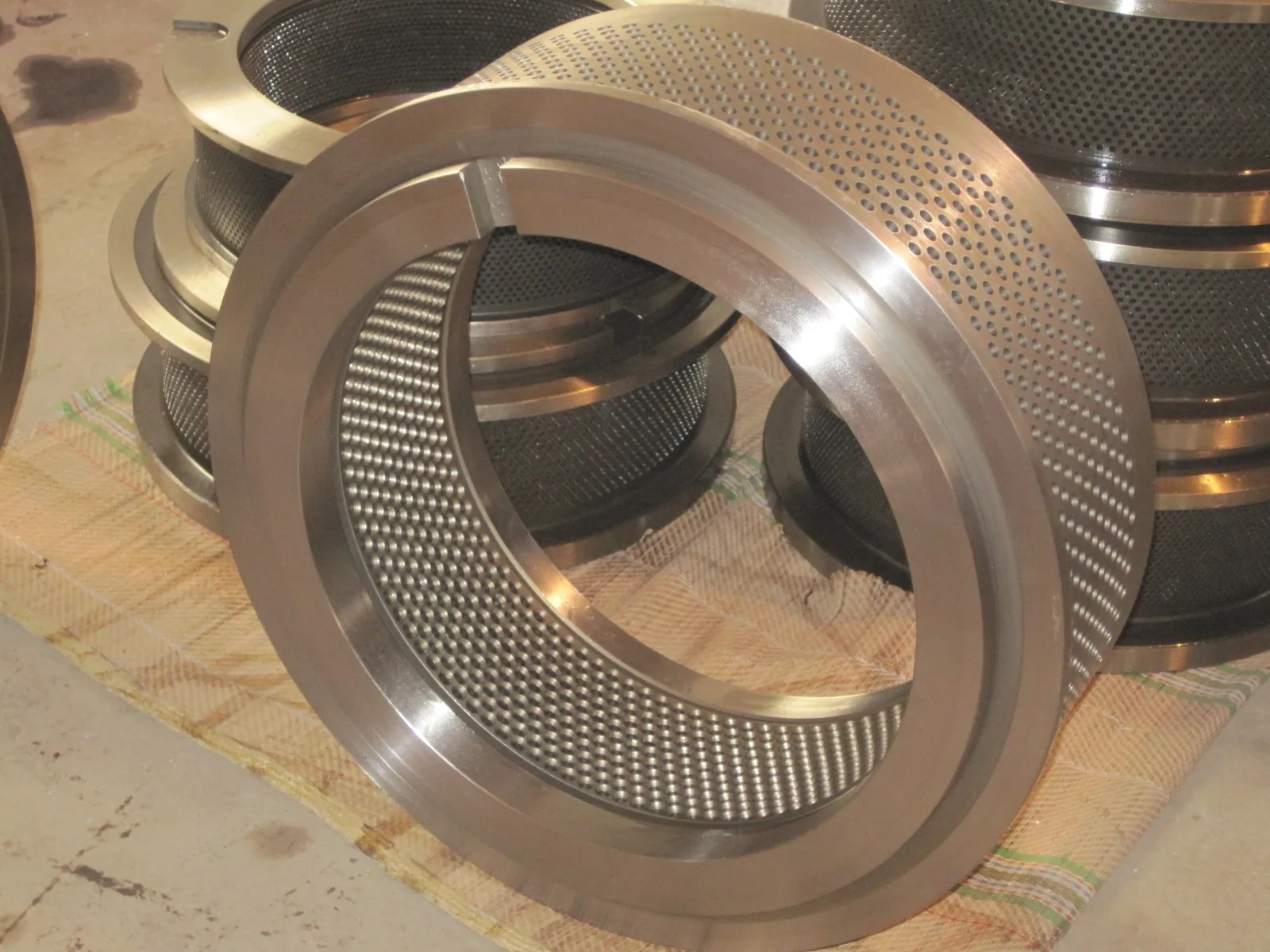 Ring die matrix spare part  for fish food pellets