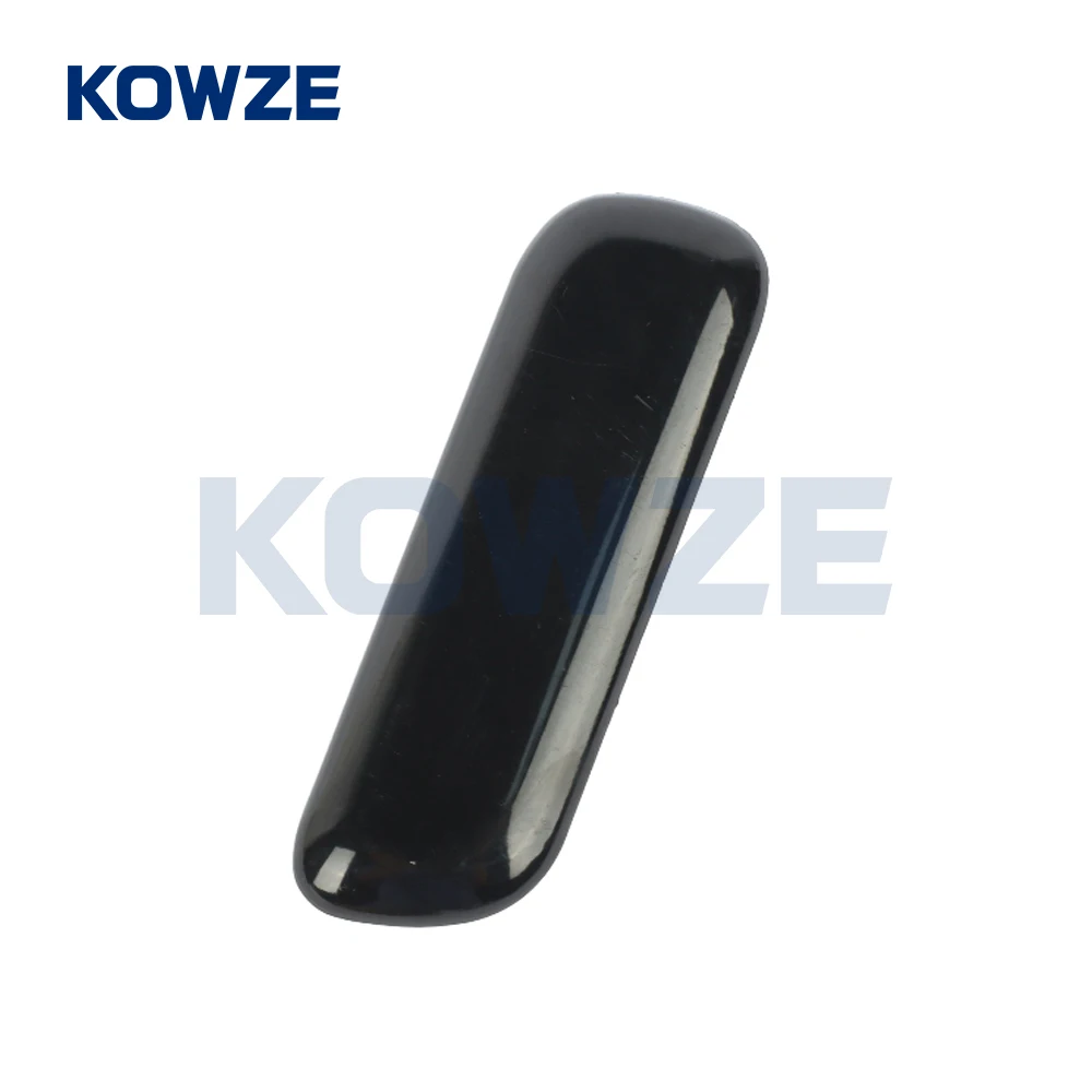 Auto Parts Headlamp Washer Hole Cover For Mitsubishi Pajero 8264A028XA