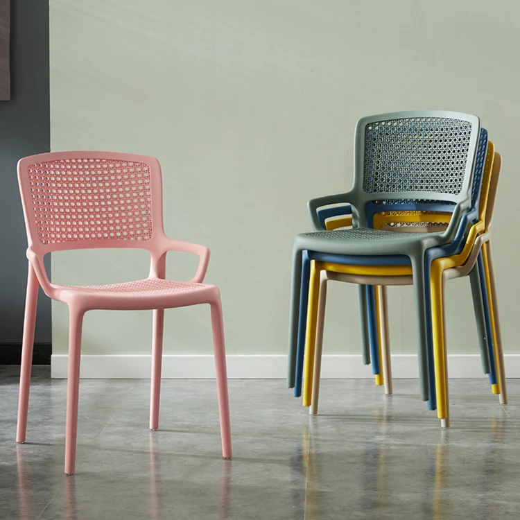 China Manufacturer Free Sample Chair Odm Design Plastic Outdoor Chairs For Coffee Shop