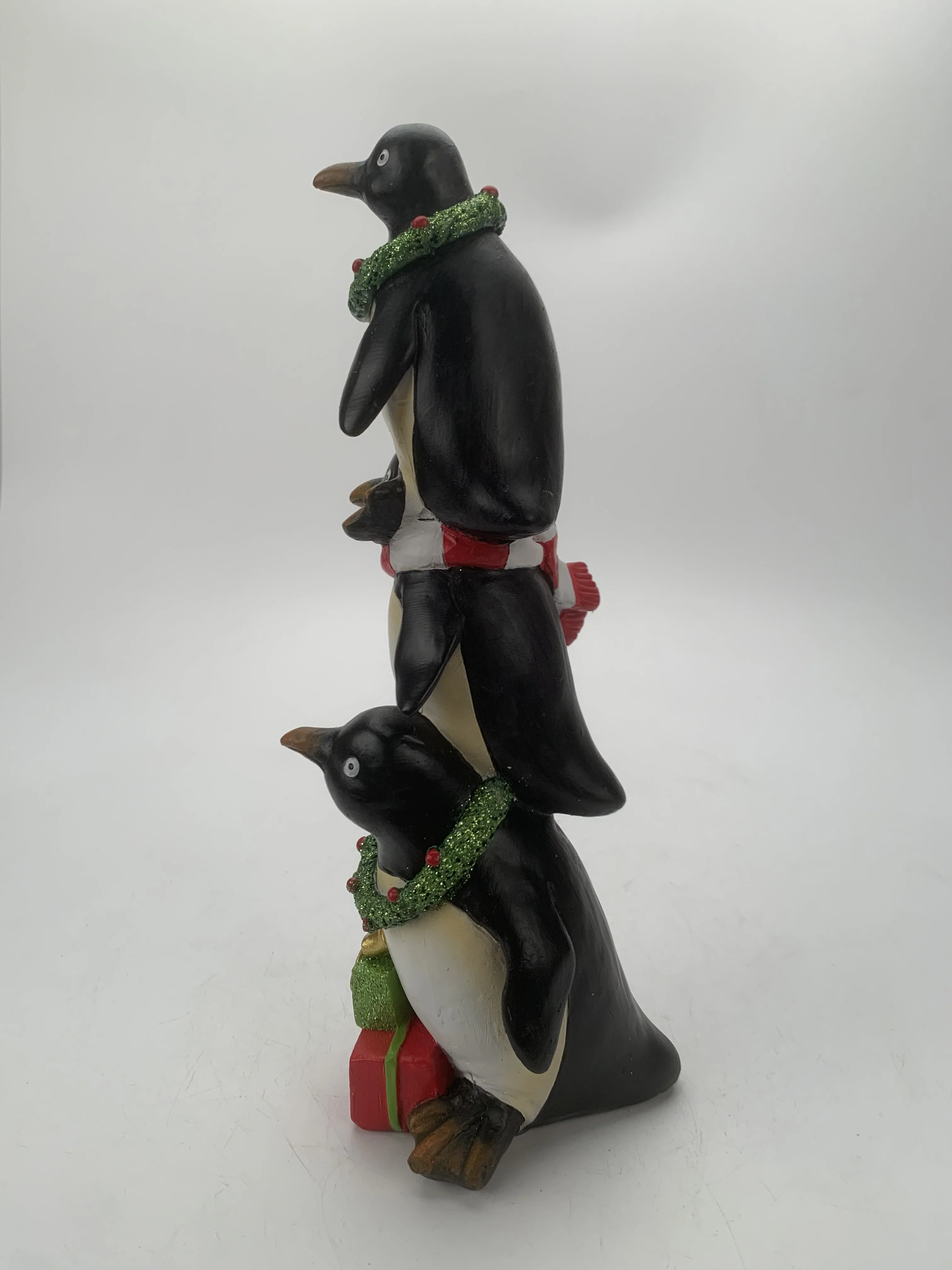 Hot Sale Christmas Three Penguins with Gifts Cute Ornaments Toys Mini Resin Crafts