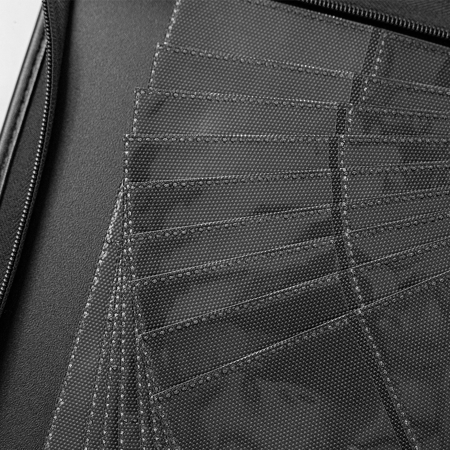 Customized Black PP Inner Page 11 Holes Fit 3 Ring Binder Trading Card Sleeve Pages 12 Pocket Game Cards Collector Photo Album