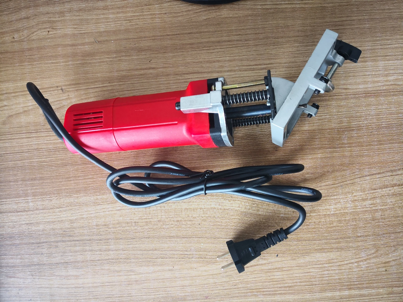 Portable electric pvc window water slot milling machine for plastic door