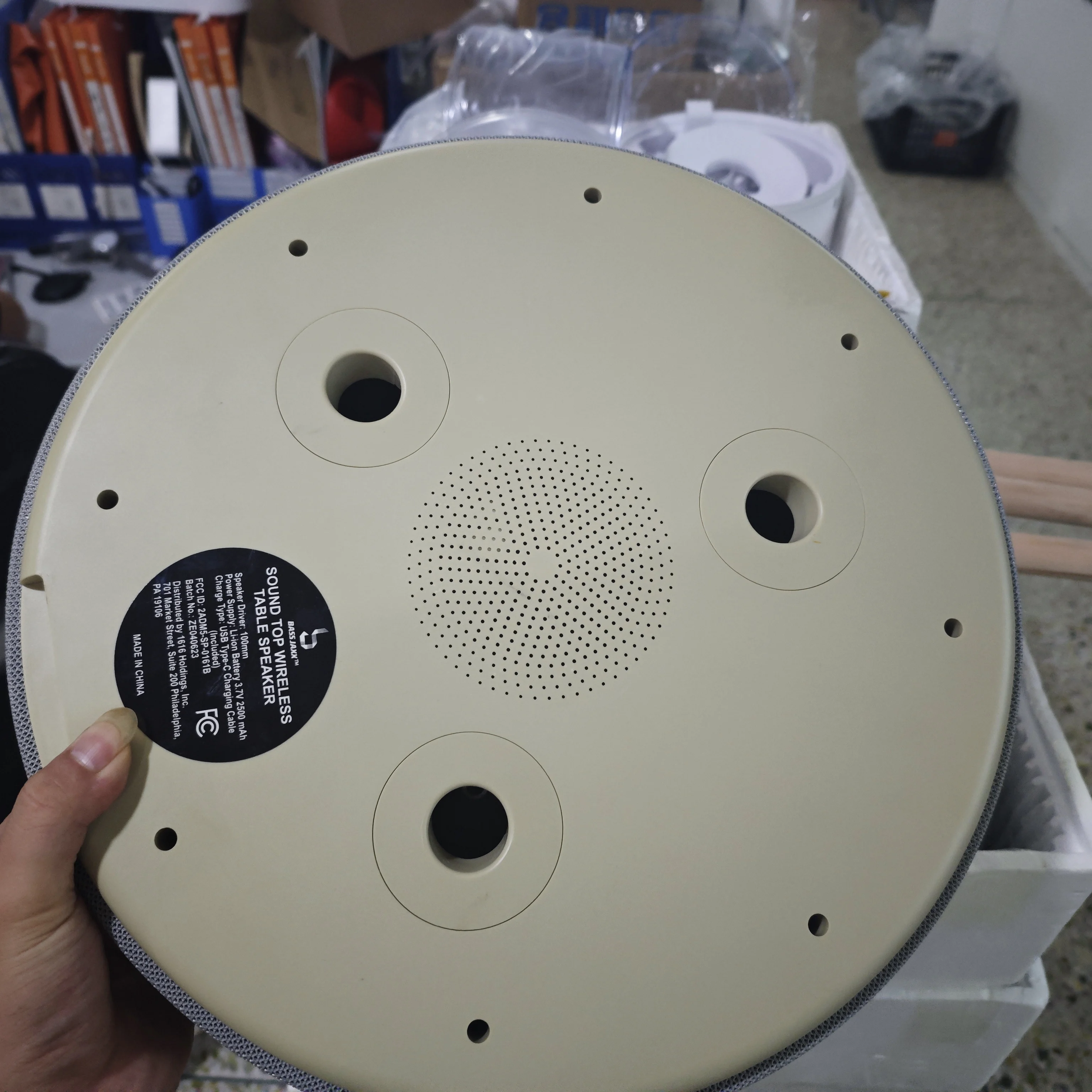 Intelligent Home Decor Smart Bluetooth Speaker Coffee Table with Drawers Bedside Nightstand for Charging Beautiful Furniture