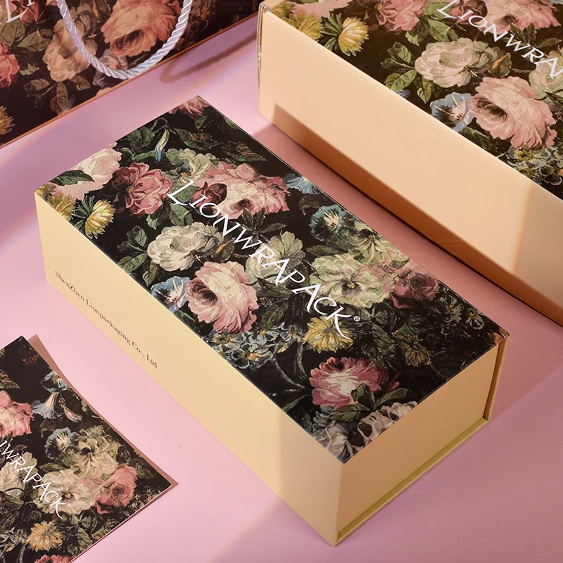 Lionwrapack Premium Custom Packaging Eco-Conscious Gift Boxes for Aromatherapy Candles Essential Oils Free Sample