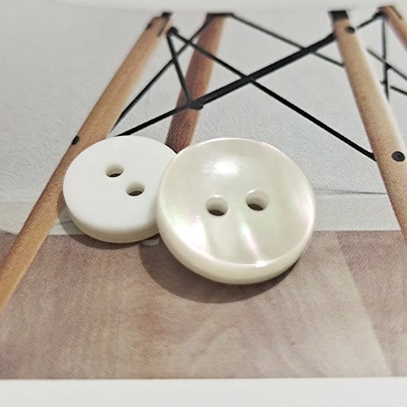 Wholesale colorful round two holes and four holes bread resin buttons for shirt polyester button