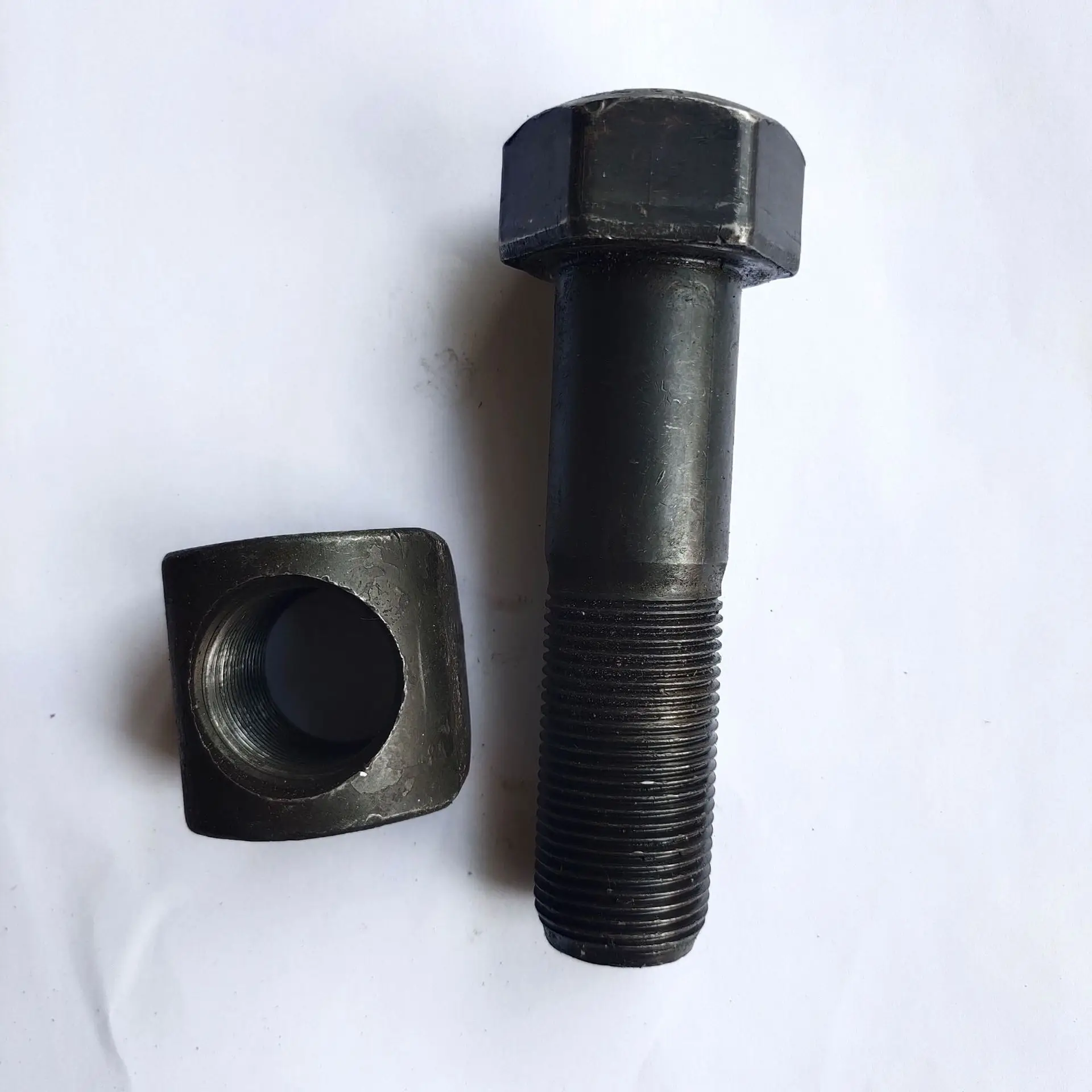 High strength Excavator LG660 85 135 210 250 360 Chain plate screws crawler bolt