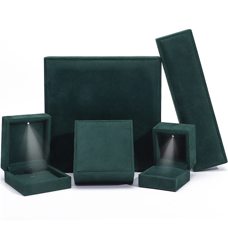 Hanhong wholesale luxury jewellery packaging box can print logo green velvet with light velvet led necklace jewelry ring box