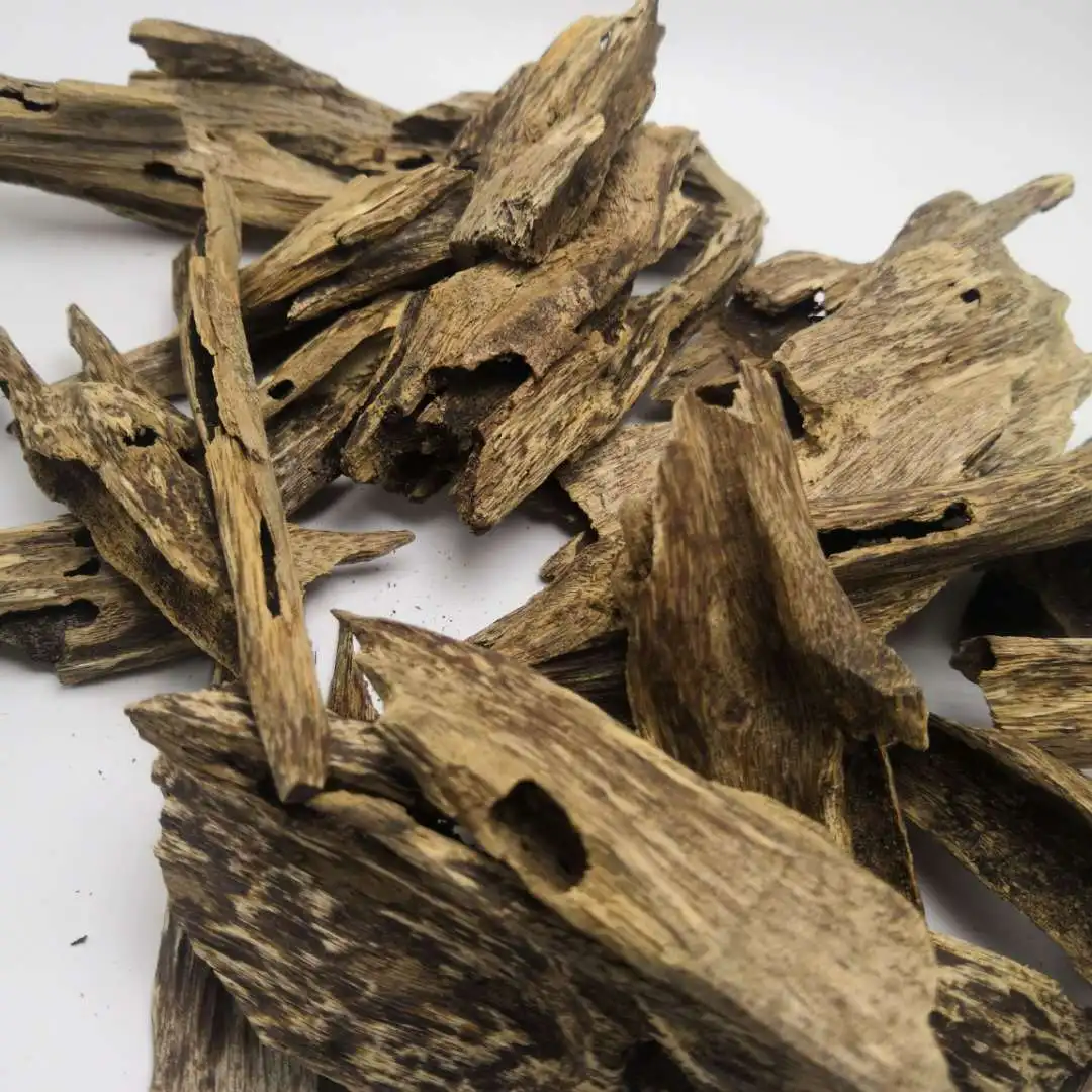 Factory  Sale Vietnam Oud Bakhor Wholesale Natural Wood Agarwood Chips High Quality Wood Fragrance Chips Agarwood