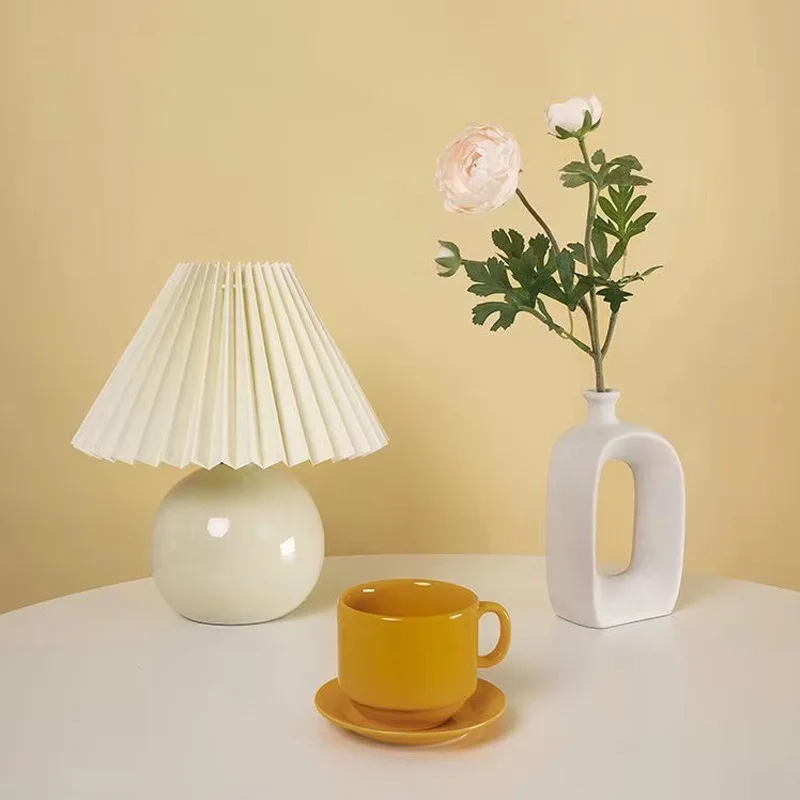 Creative pleated Fabric lampshade ceramic table lamp girl house room desk bedside decorative LED light
