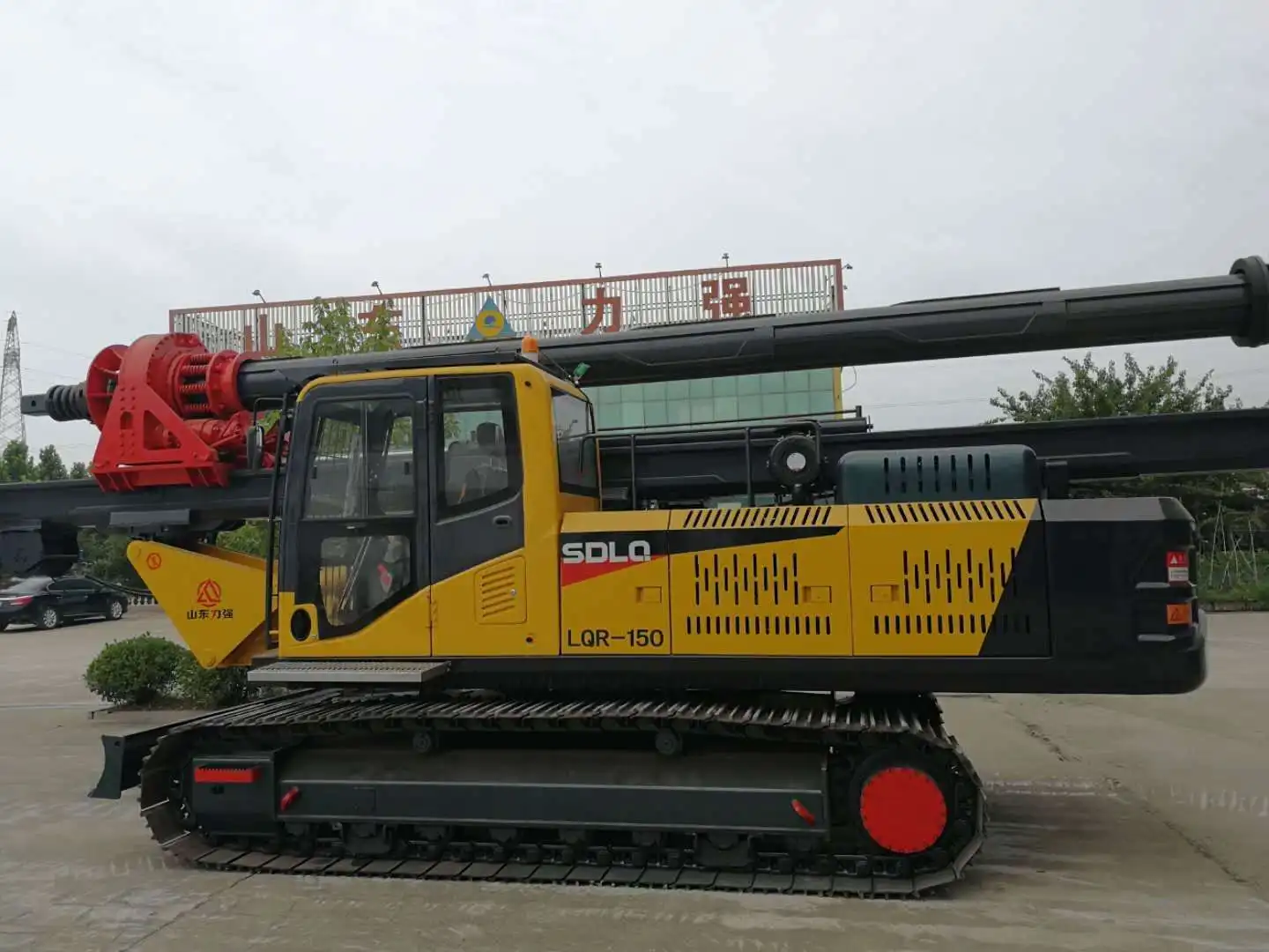  Роторная буровая установка DR-150 для гусеничного ворса