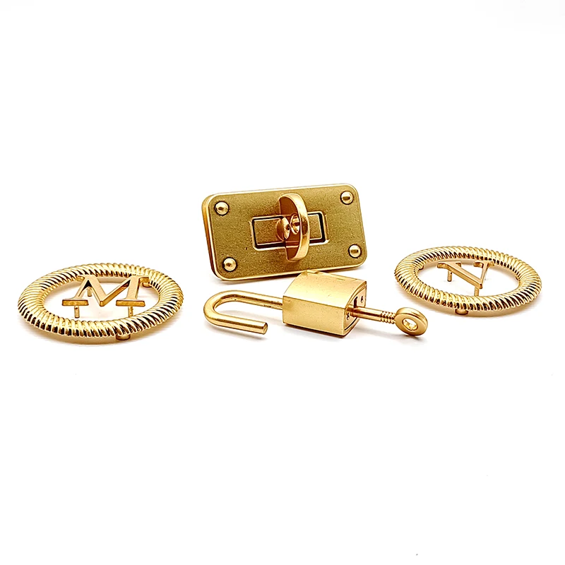 Custom Brand Logo Fashion Hardware Sets Bag Locks For Women Handbags Wholesale Plating Gold Metal Accessories For Bags