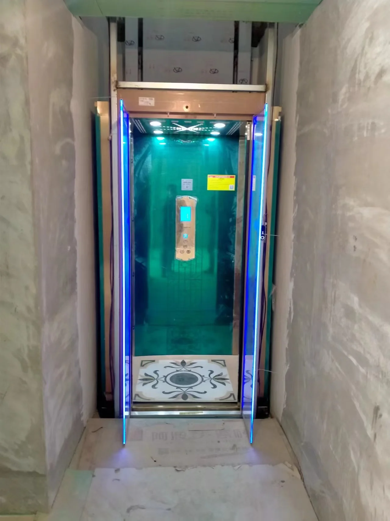 Cheap Hydraulic Low Noise Glass Car Home Hydraulic Automatic Vertical Glass Luxating Outdoor Lift China Residential Elevator