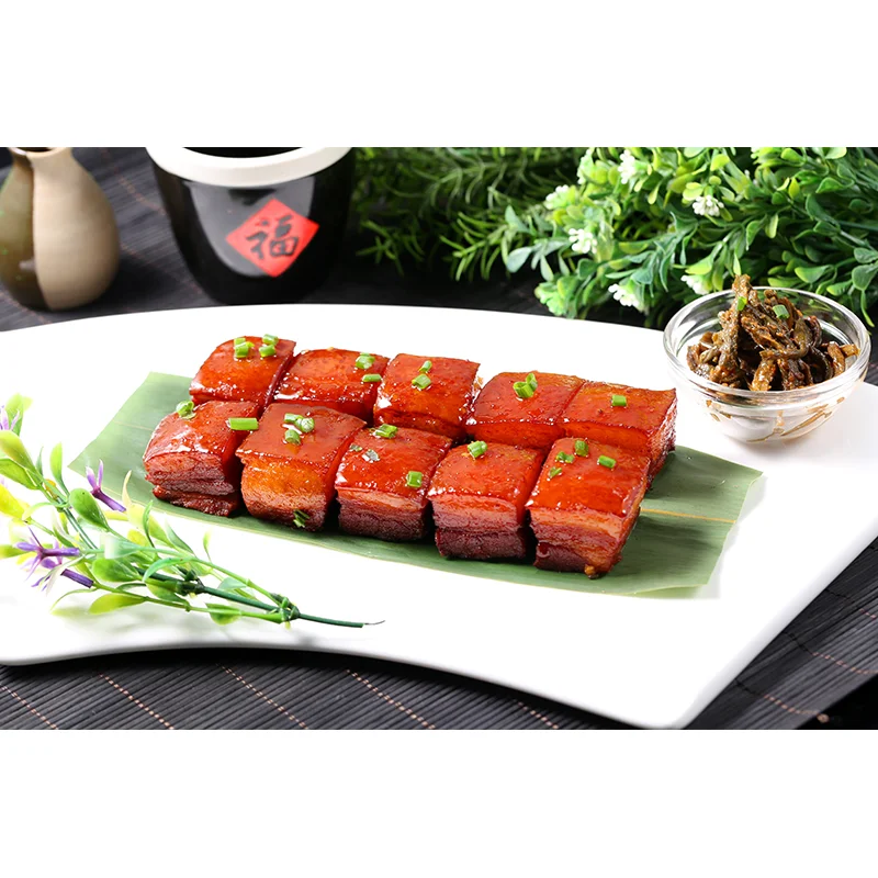 Красная свиная брашеная свинина в коричневом соусе