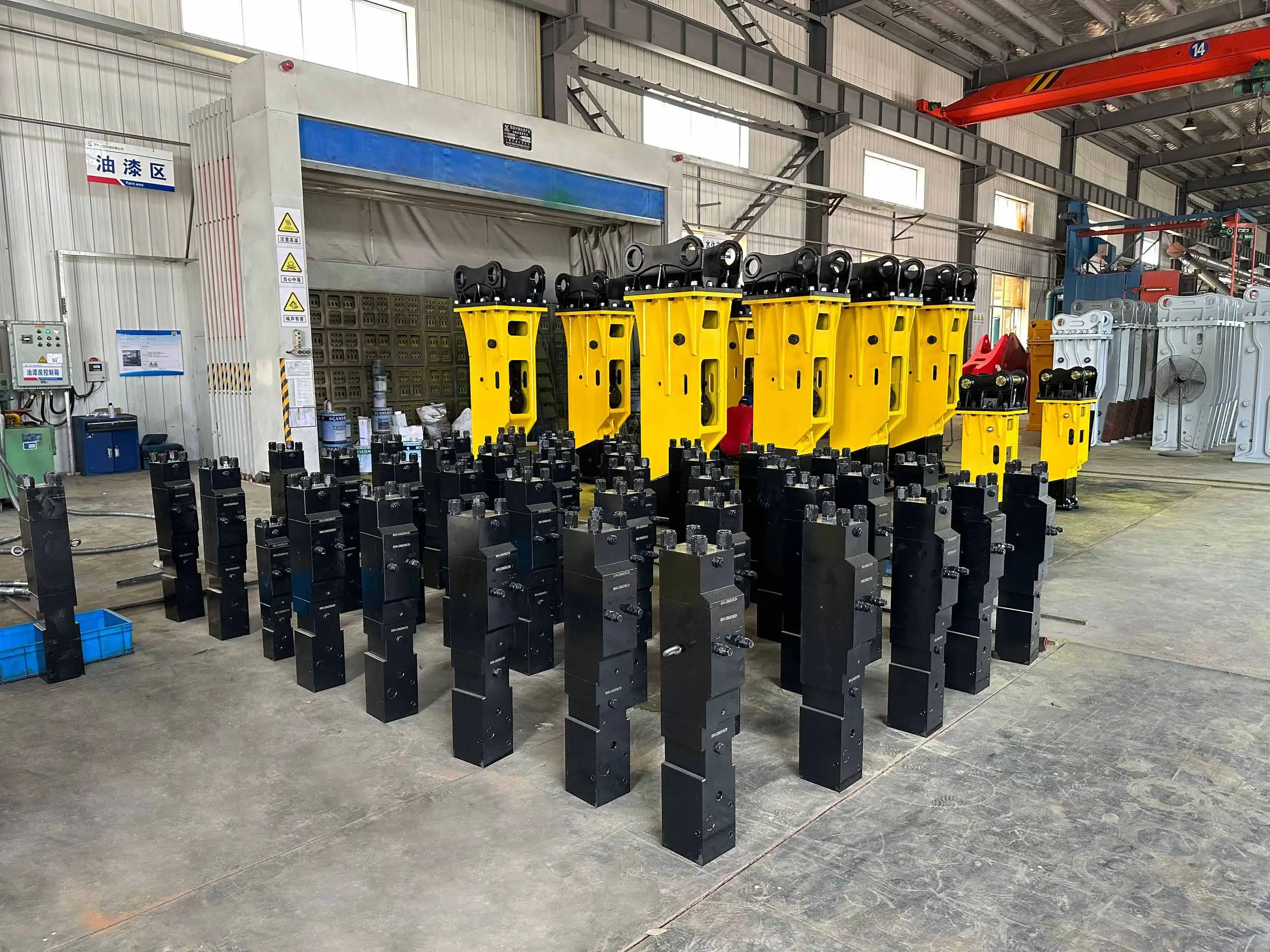 Top Quality GCB330S SB130 SB131 Box Silence Type Hydraulic Rock Hammer Breaker