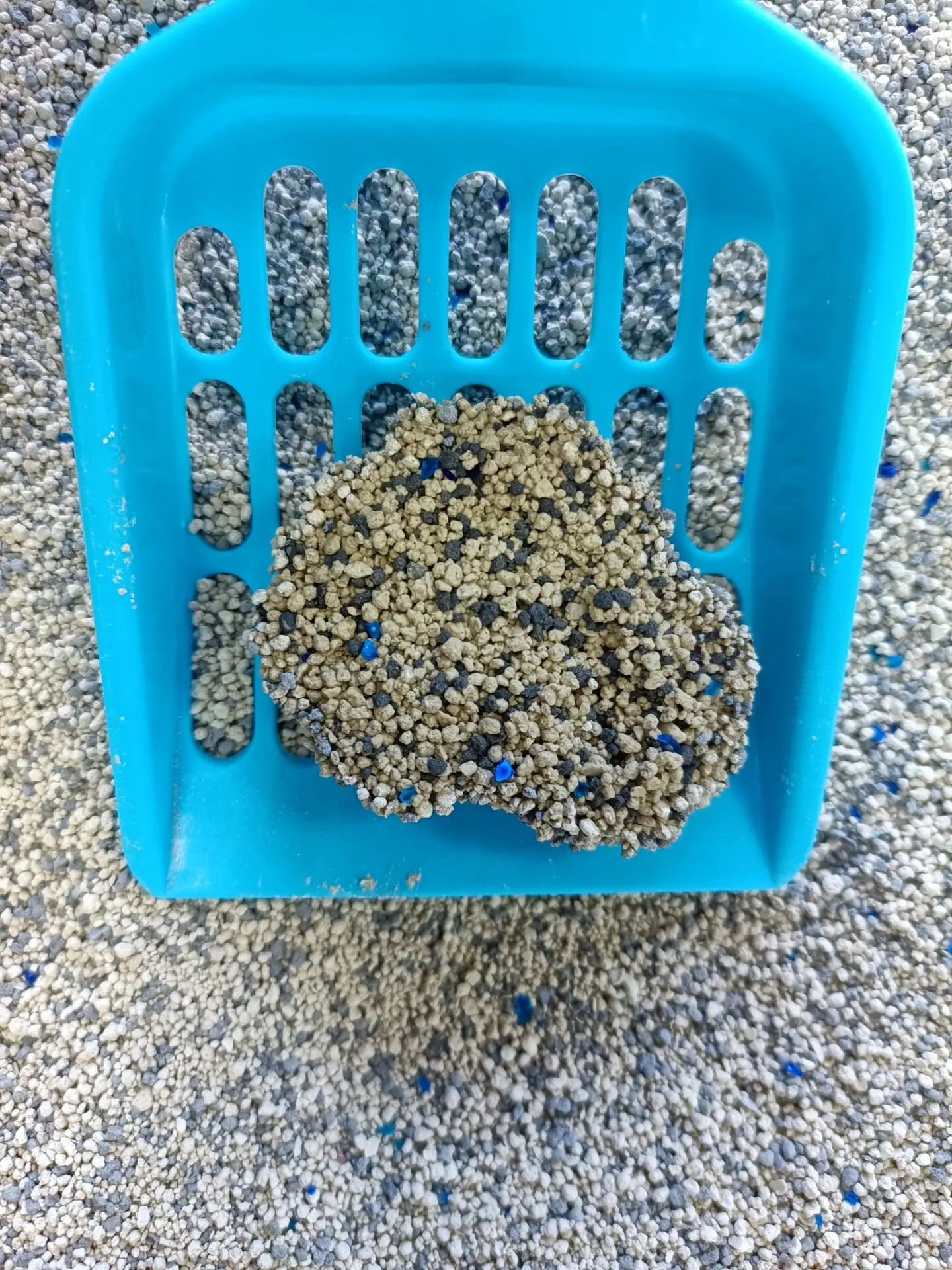 Factory One Step Service Bentonite Cat Litter Deodorize Master Active Carbon Crash Shape